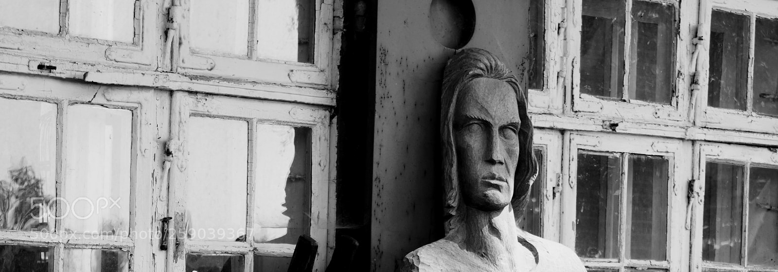 Sony a7R III sample photo. Sculpture and windows photography