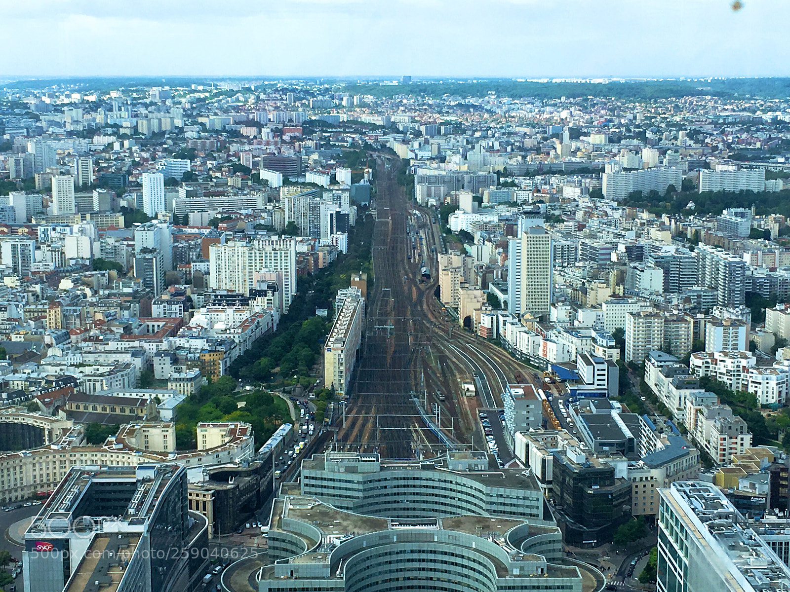Apple iPhone 6s sample photo. Gare montparnasse  photography