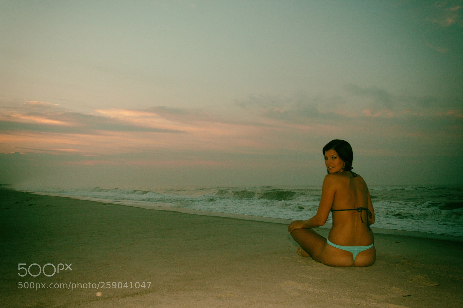 Canon EOS 350D (EOS Digital Rebel XT / EOS Kiss Digital N) sample photo. Beach beauty photography