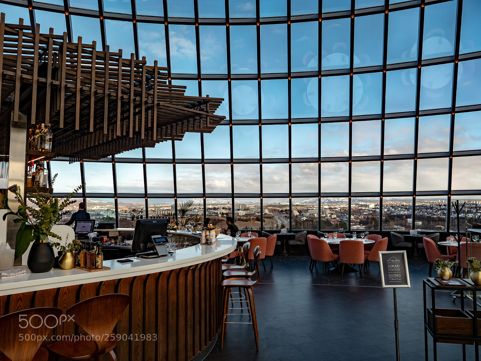 Panasonic Lumix DC-G9 sample photo. Restaurant over reykjavik photography