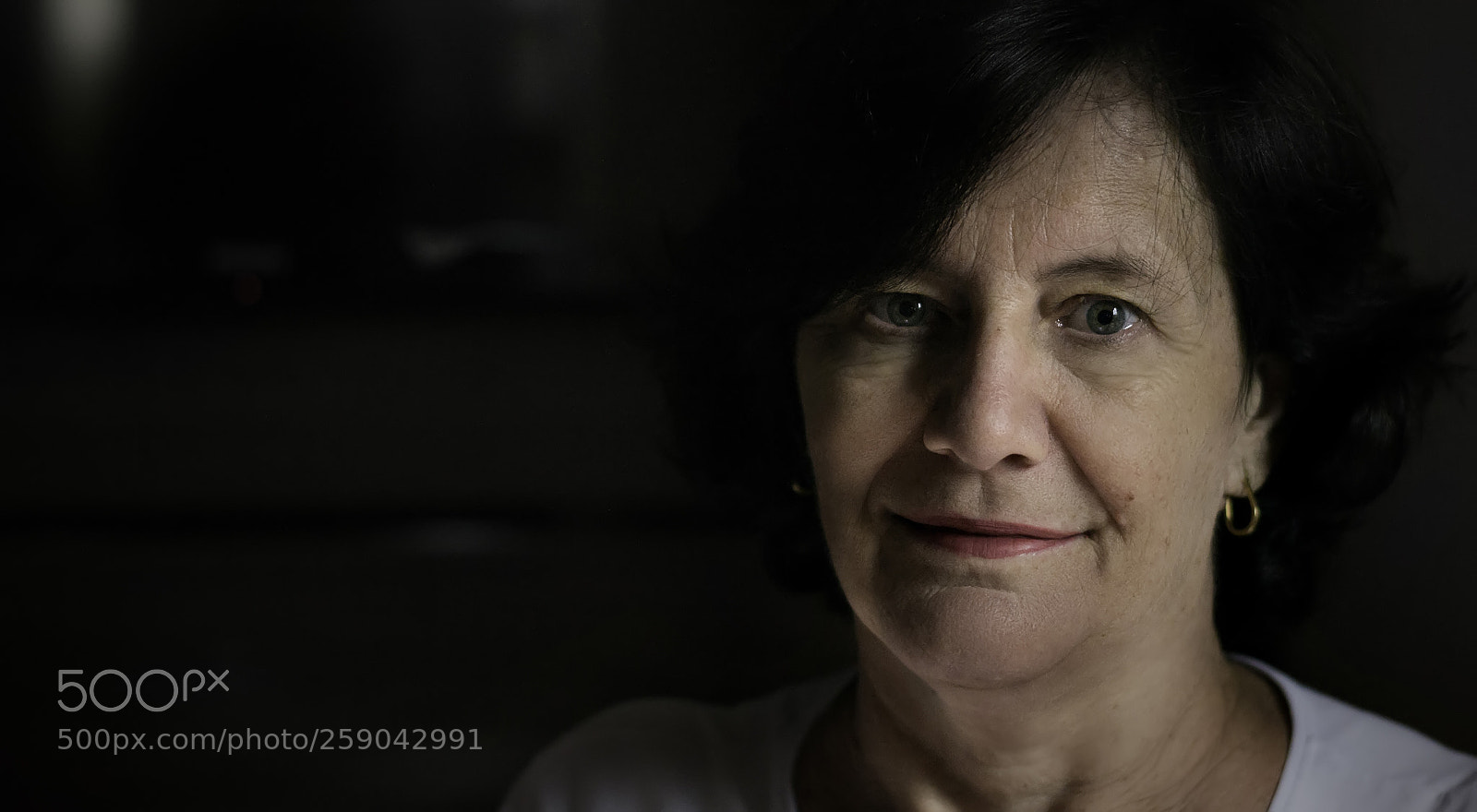 Nikon D3100 sample photo. Mother's new hair cut photography