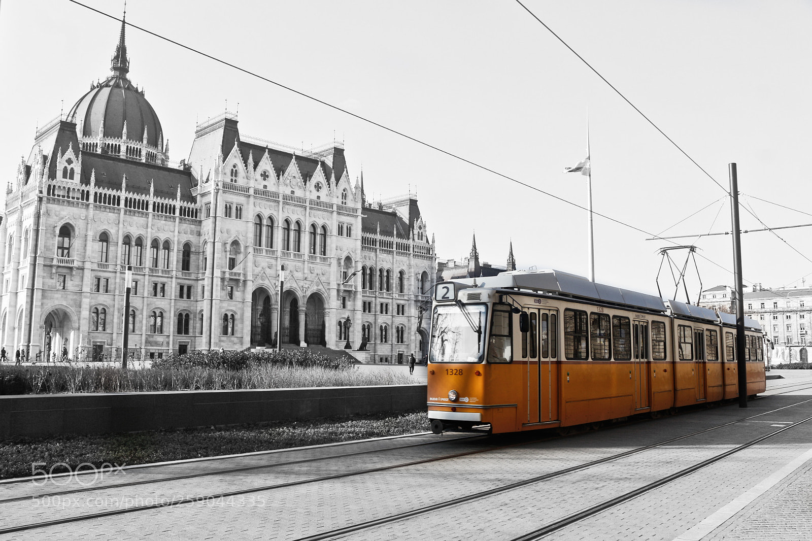Canon EOS 650D (EOS Rebel T4i / EOS Kiss X6i) sample photo. Tram 2 in front photography