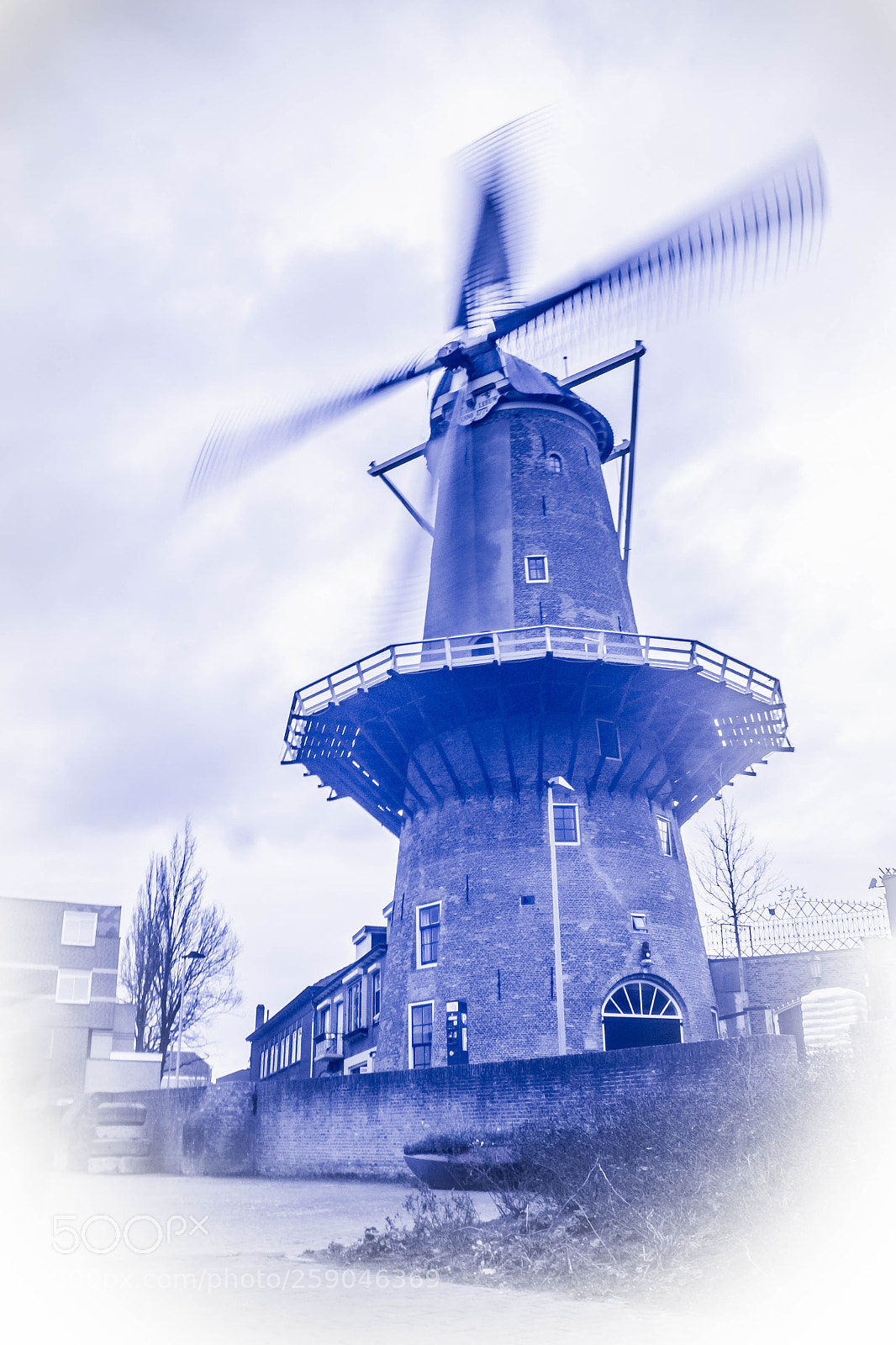 Canon EOS 100D (EOS Rebel SL1 / EOS Kiss X7) sample photo. Delft blue windmill photography