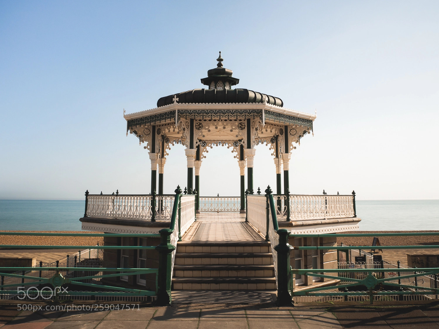 Olympus OM-D E-M10 II sample photo. Bandstand photography