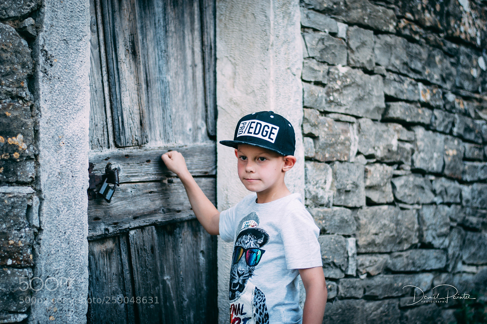 Nikon D5500 sample photo. Knocking photography