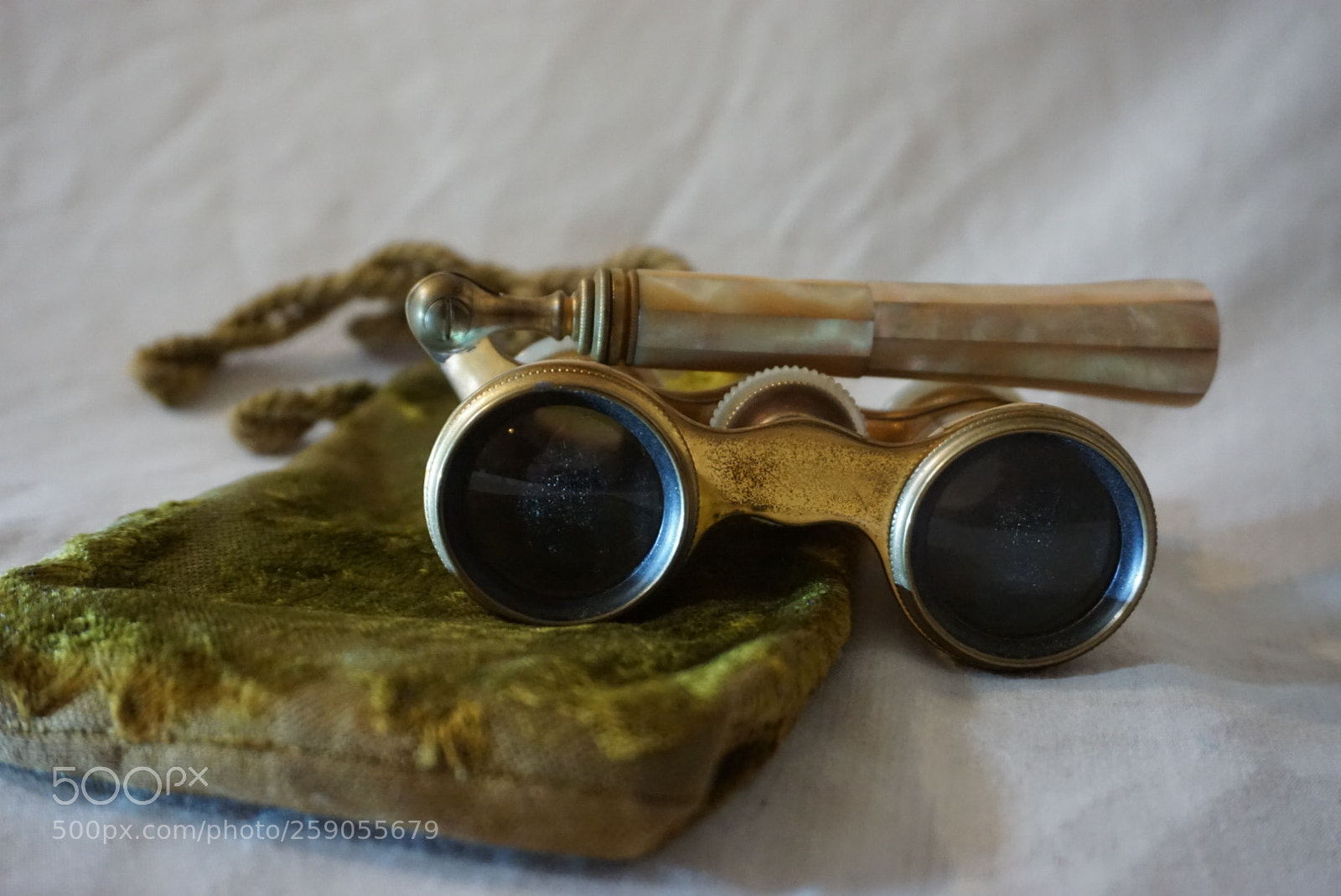 Sony a6000 sample photo. Opera glasses photography