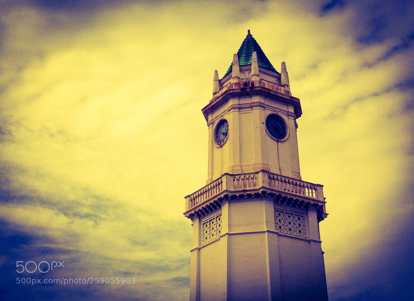 Apple iPhone 5 sample photo. Clock tower, westwood, ca photography