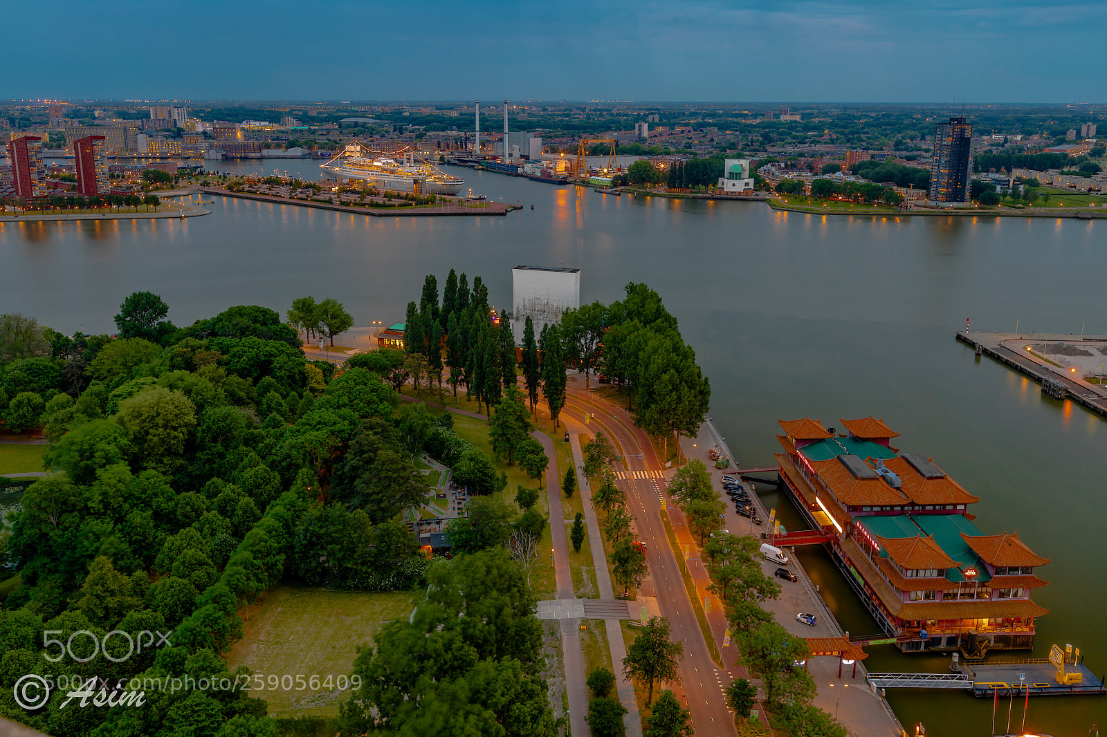 Canon EOS 5D Mark IV sample photo. It's rotterdam!_4 photography