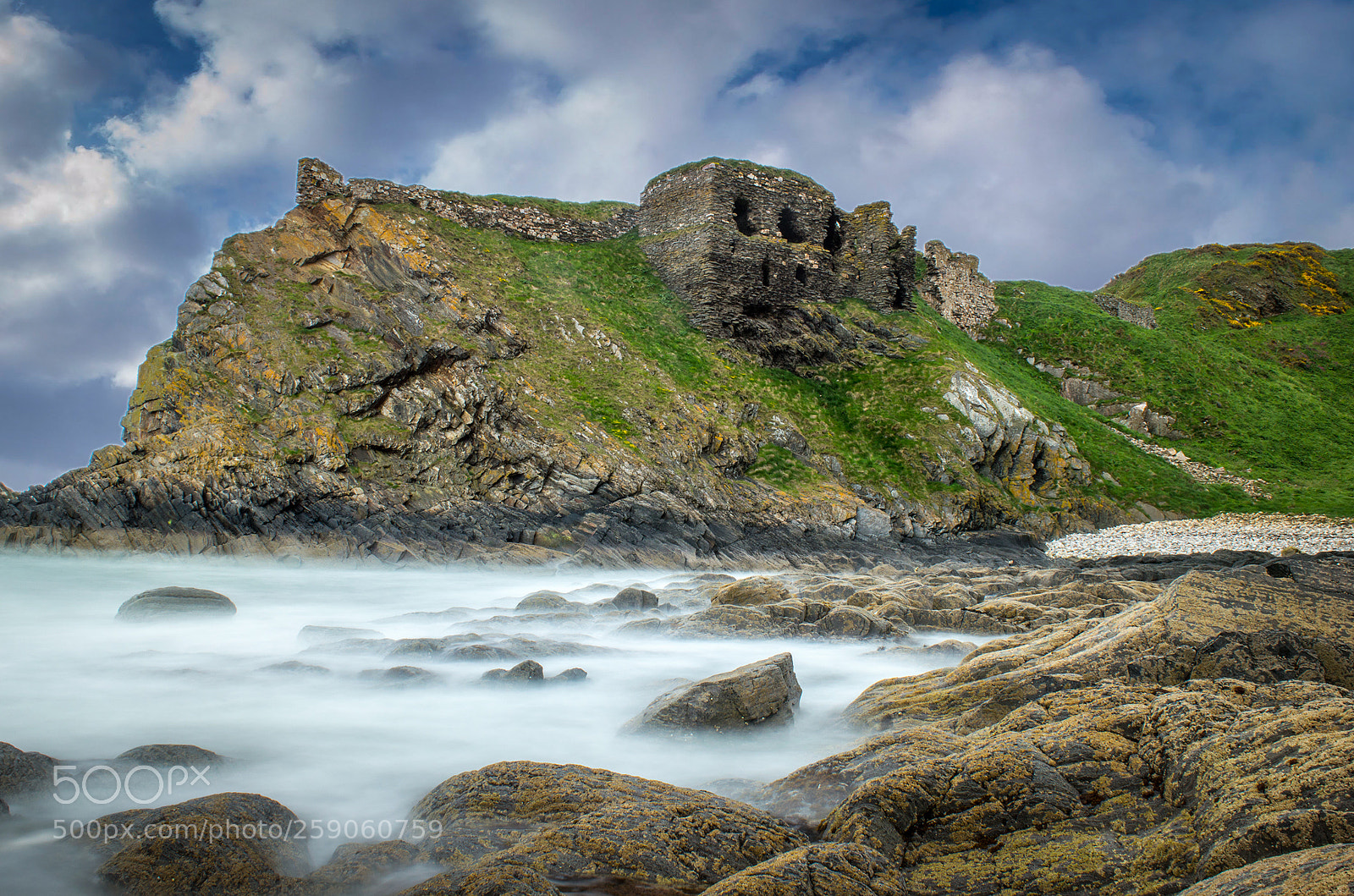 Nikon D3200 sample photo. Findlater castle photography