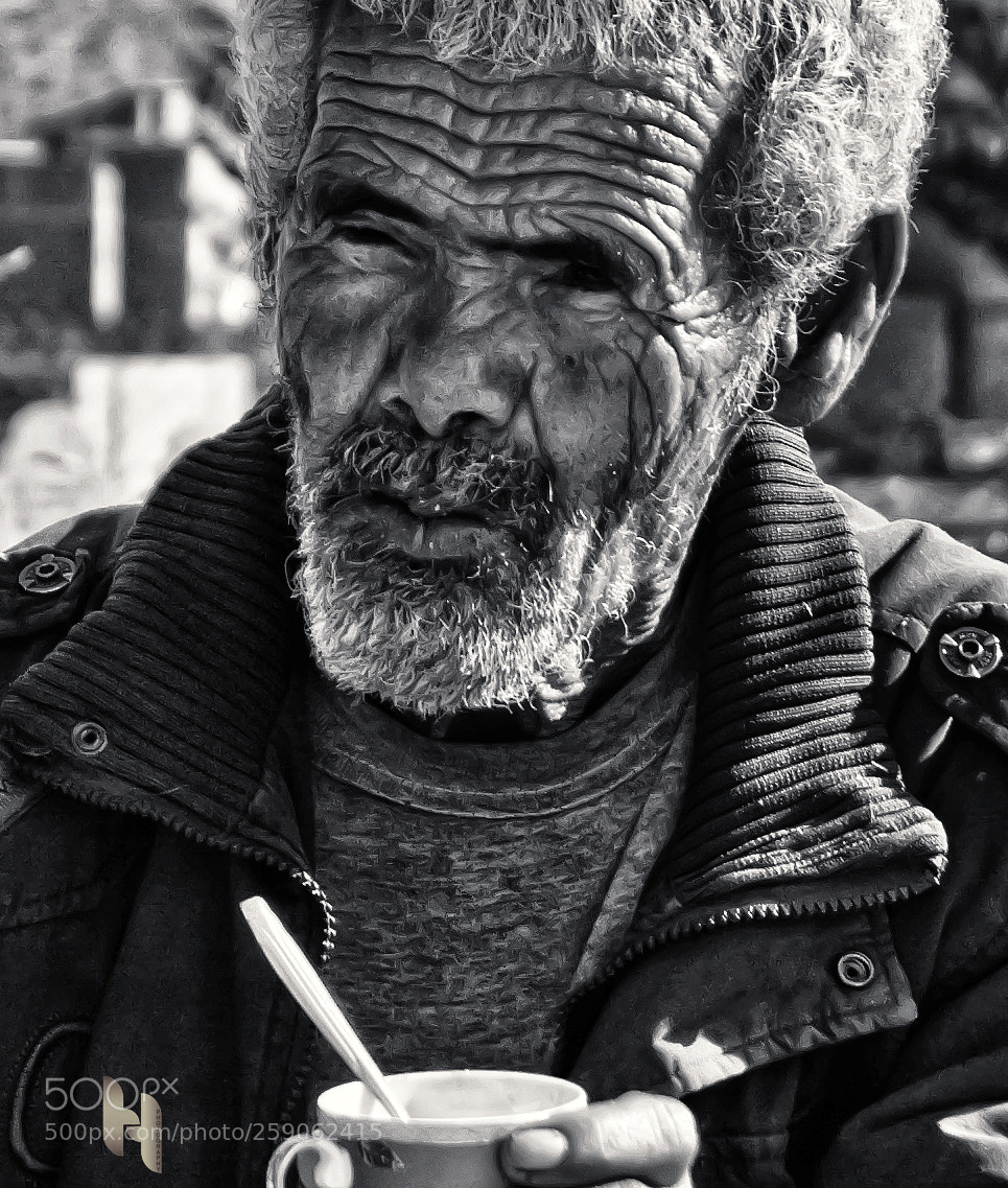 Nikon D3000 sample photo. Old man photography