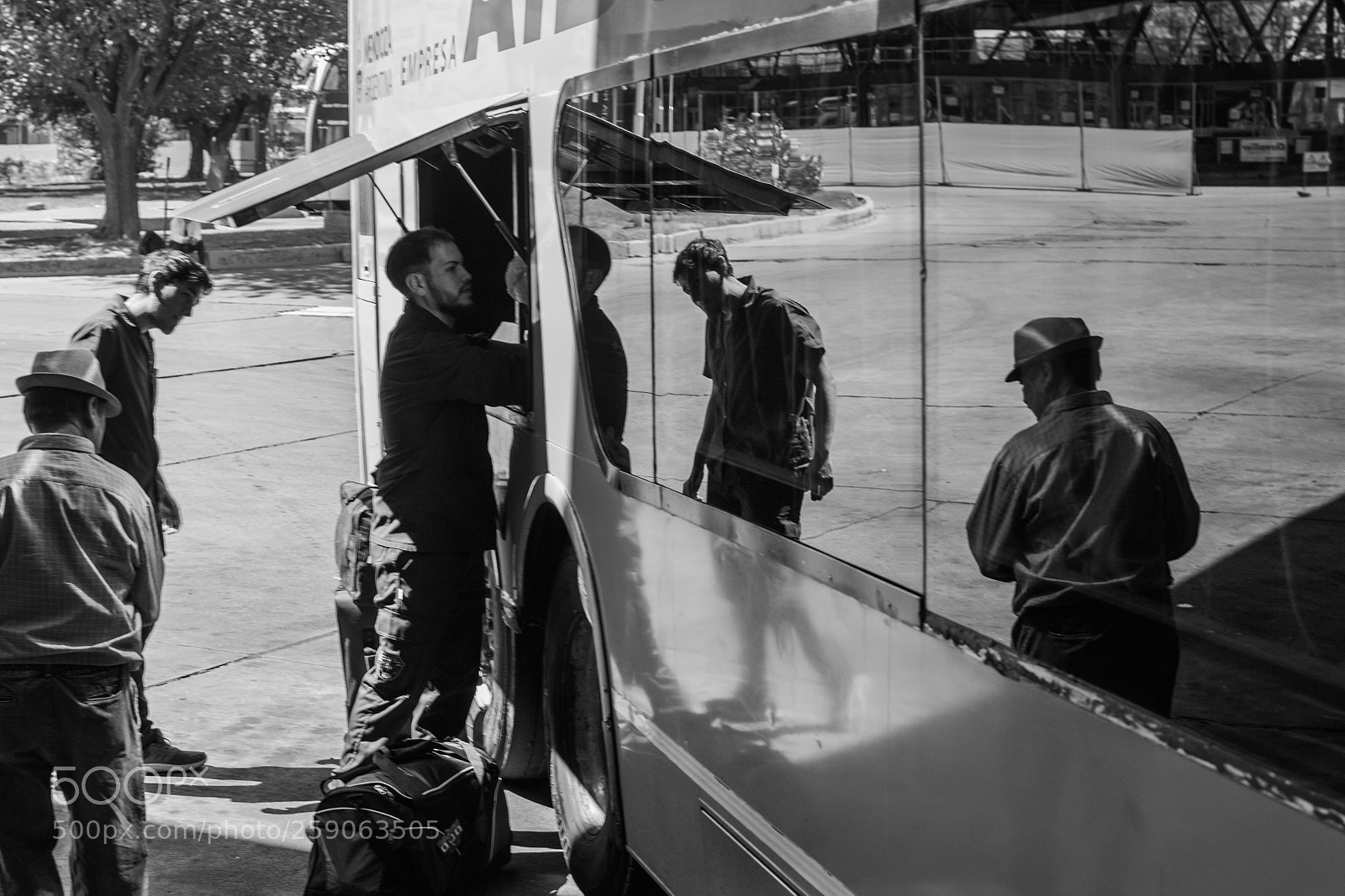 Nikon D3100 sample photo. Departure photography