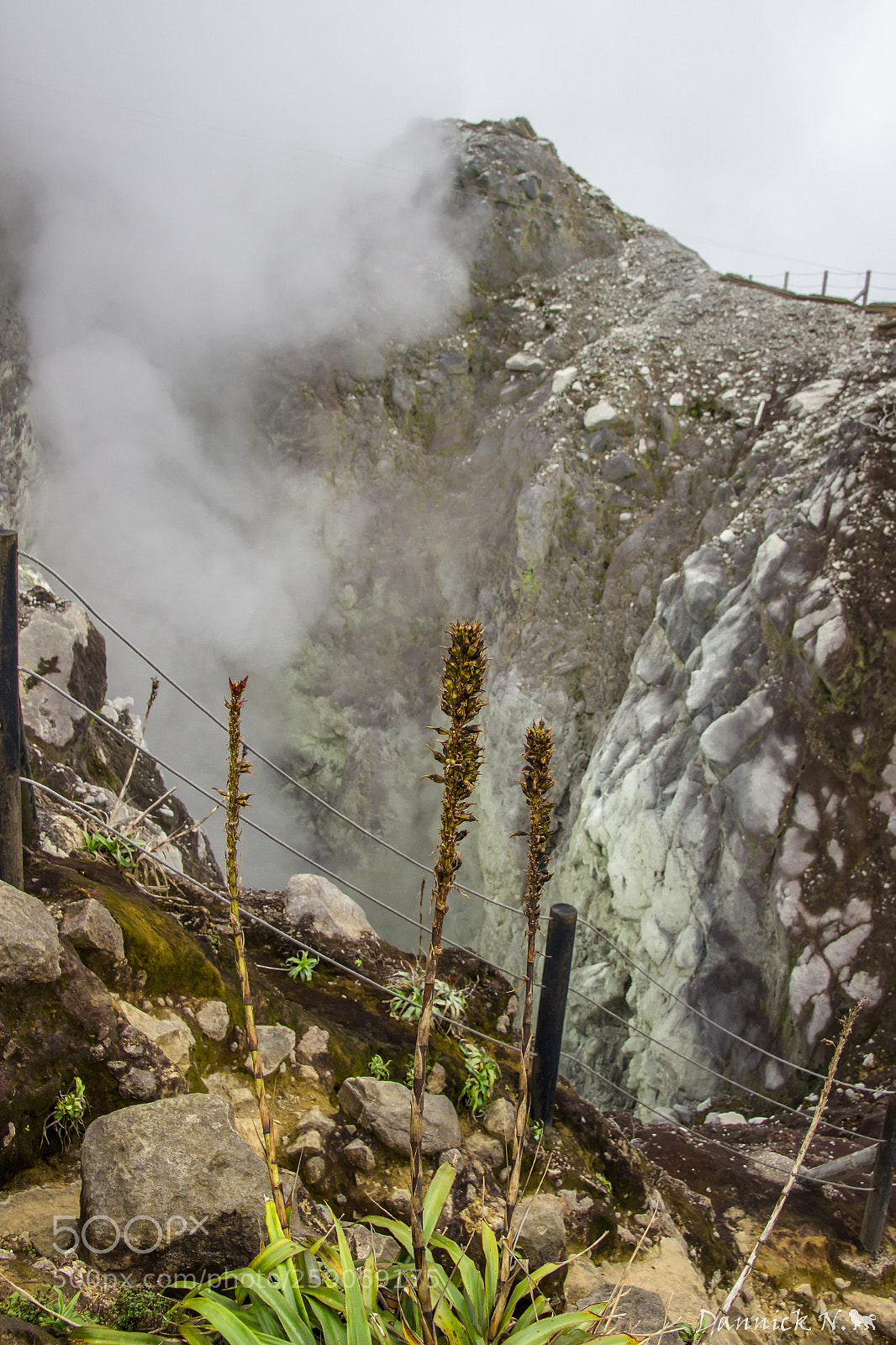 Canon EOS 600D (Rebel EOS T3i / EOS Kiss X5) sample photo. Volcano photography