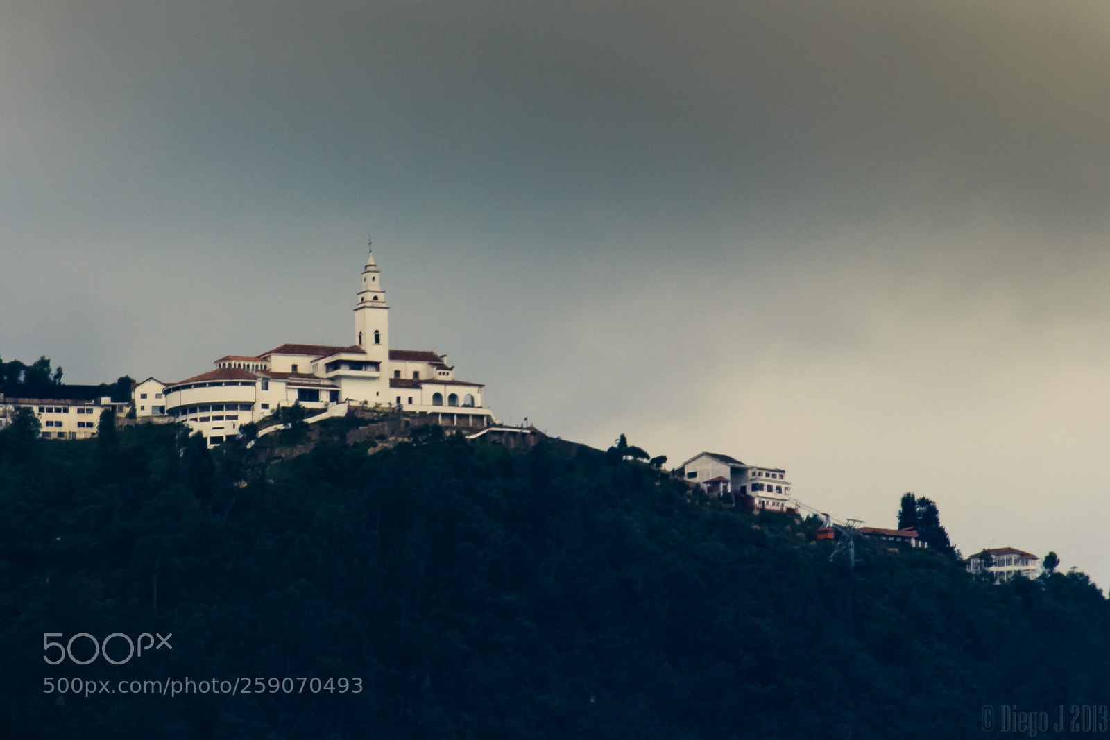 Canon EOS 650D (EOS Rebel T4i / EOS Kiss X6i) sample photo. Monserrate hill about to photography