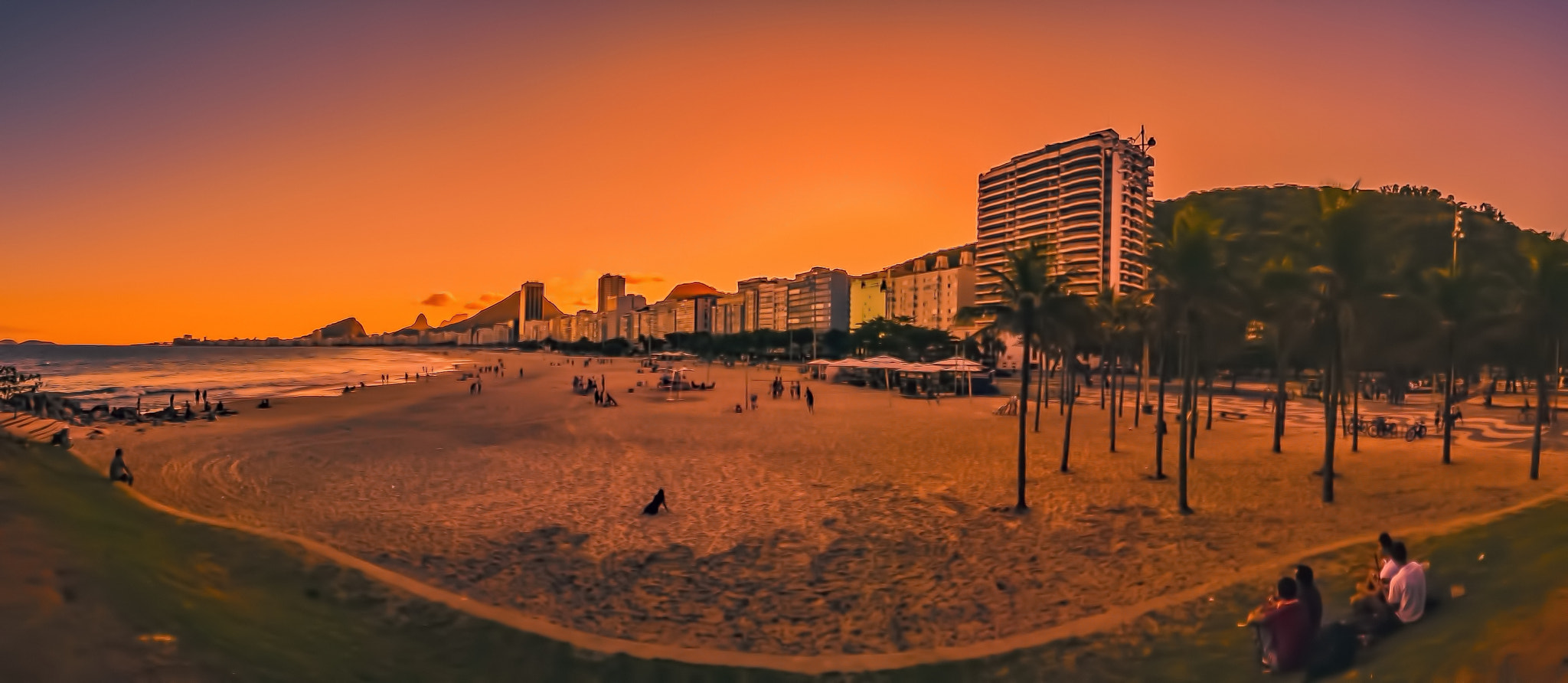 Samsung NX mini sample photo. Leme beach in pano photography