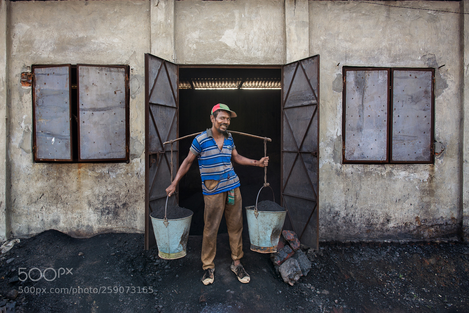 Nikon D7100 sample photo. The bricks labour photography