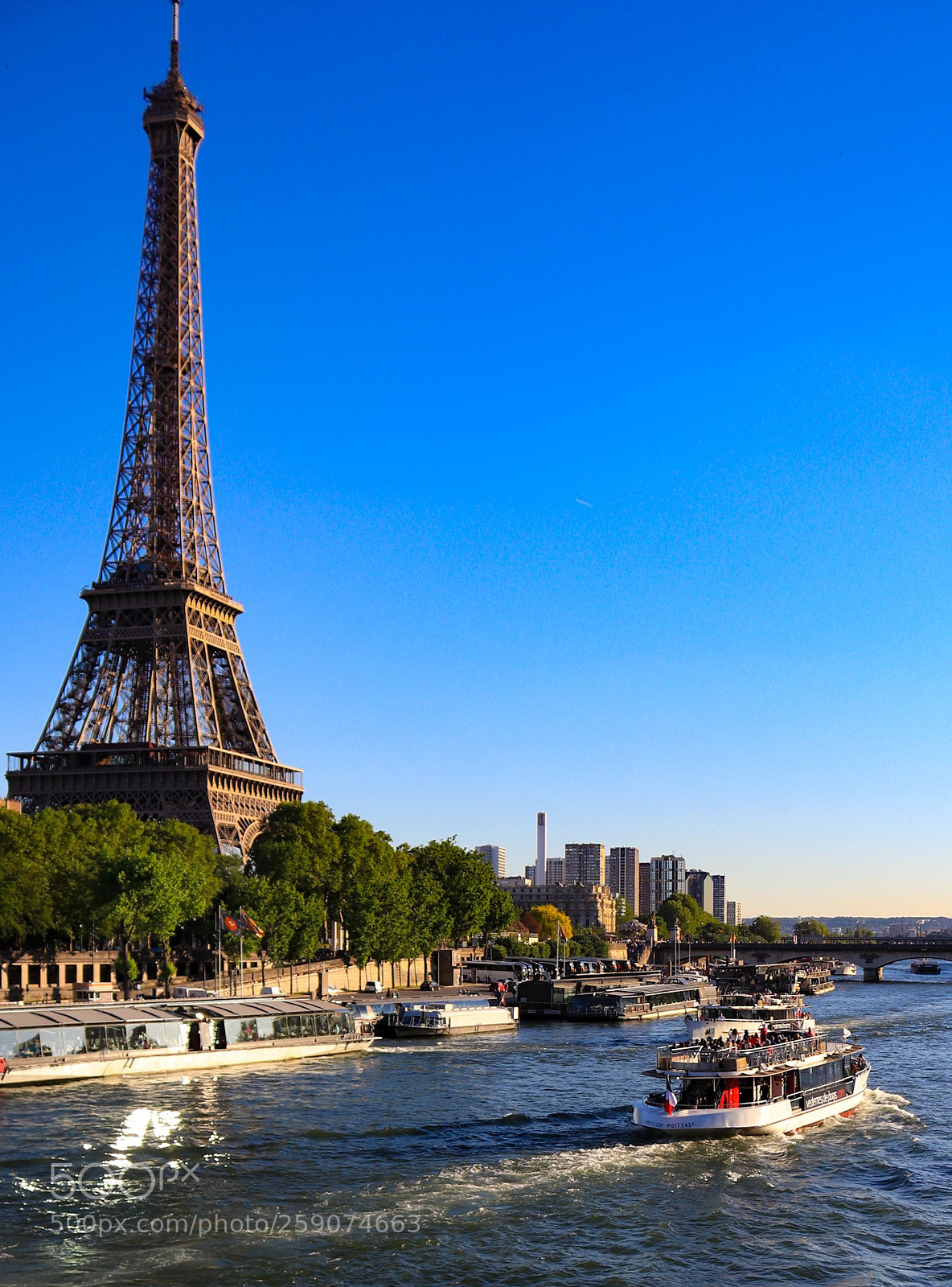 Canon EOS 77D (EOS 9000D / EOS 770D) sample photo. Torre eiffel photography