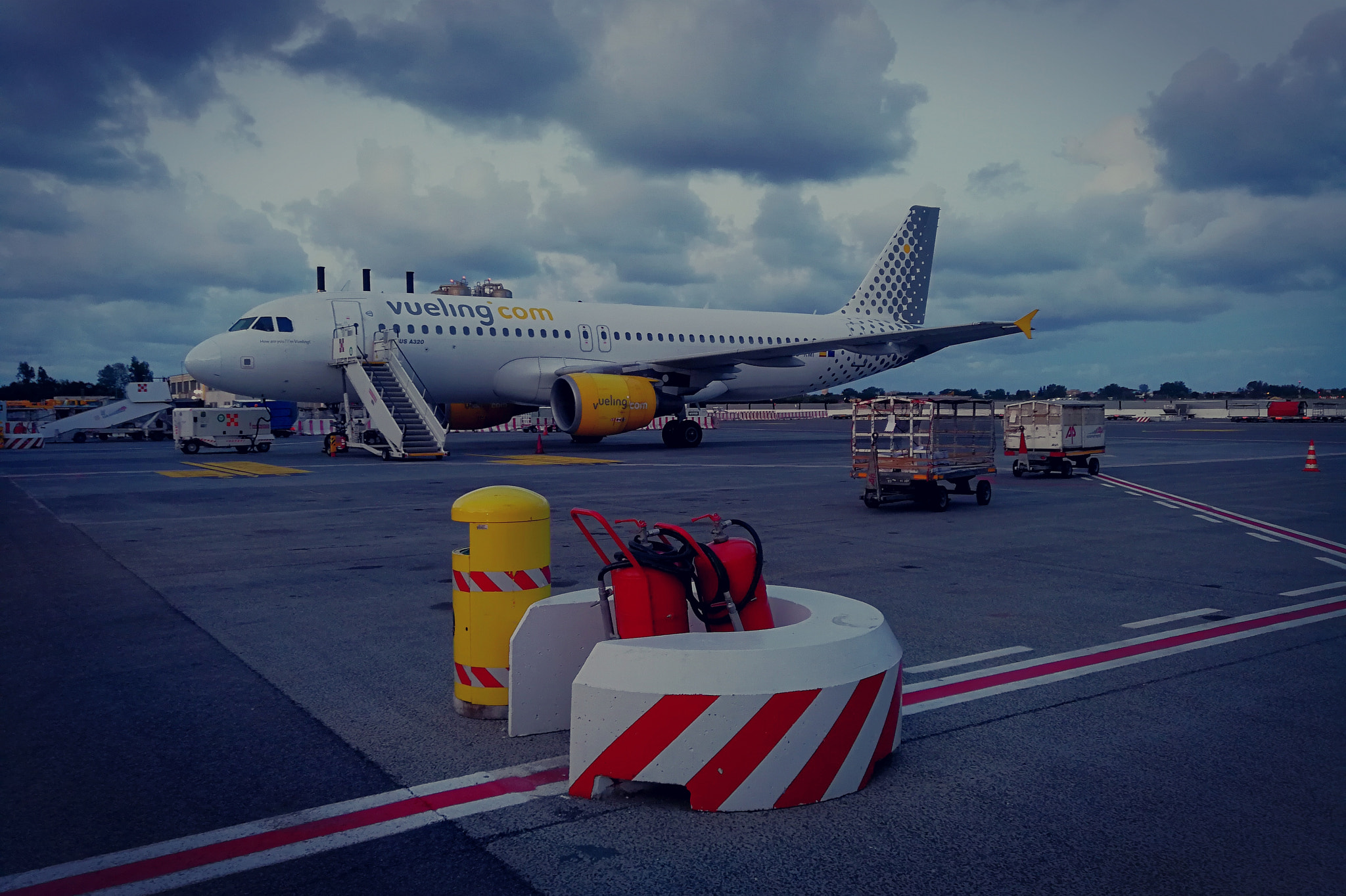 HUAWEI P10 Plus sample photo. Airbus a320 photography