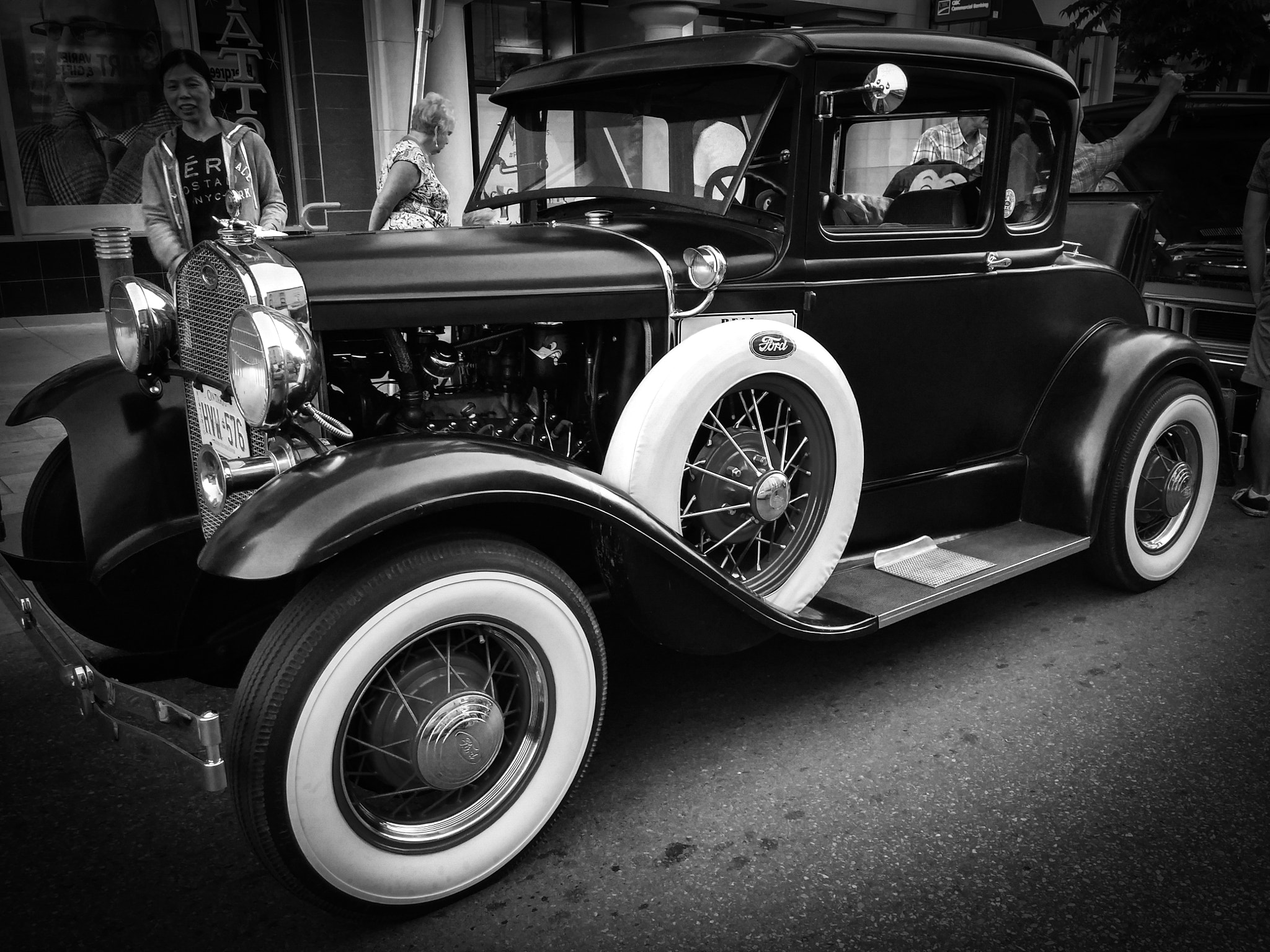 LG G3 sample photo. Vintage ford photography