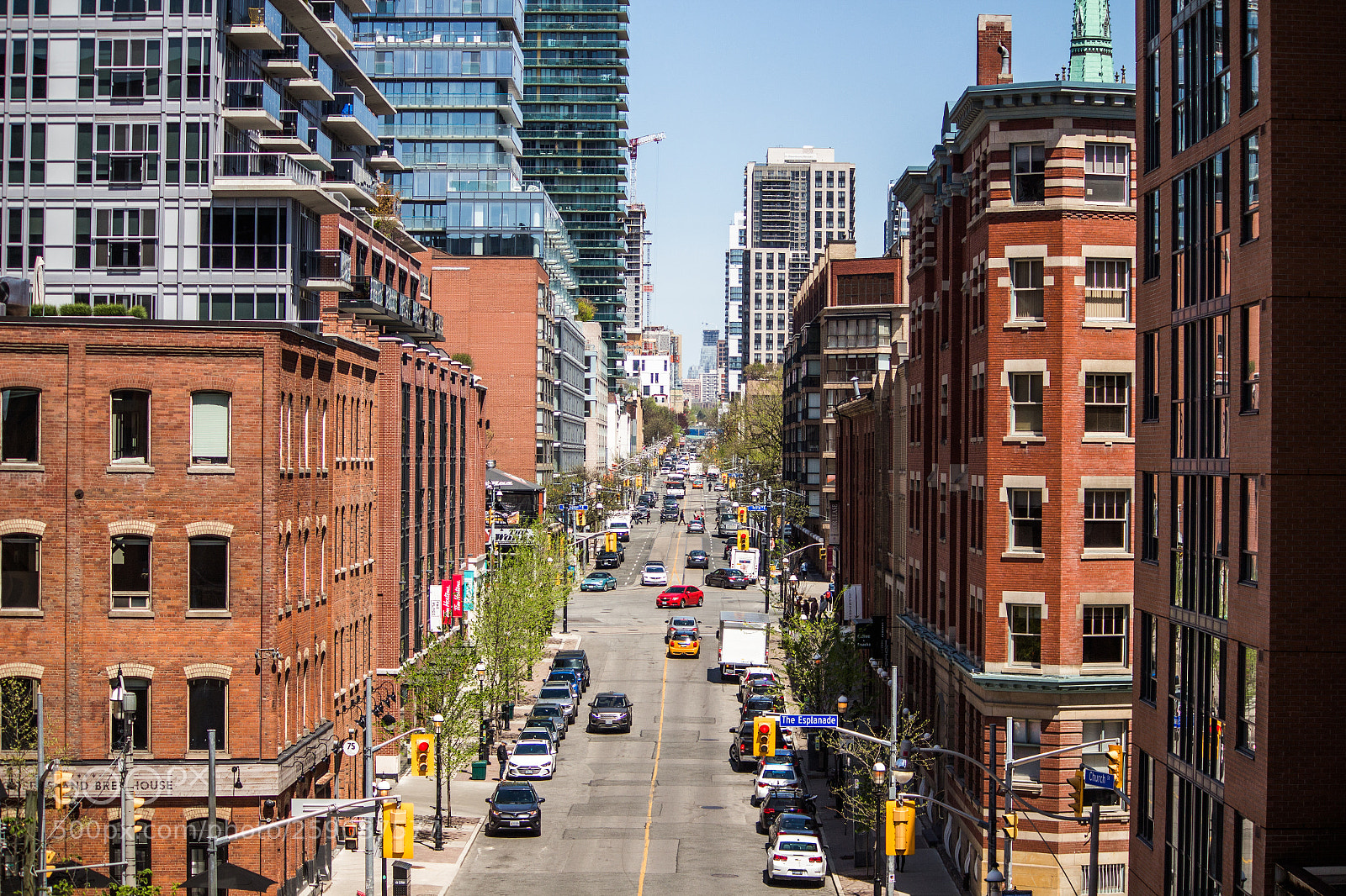 Canon EOS 700D (EOS Rebel T5i / EOS Kiss X7i) sample photo. Church st. hustle photography