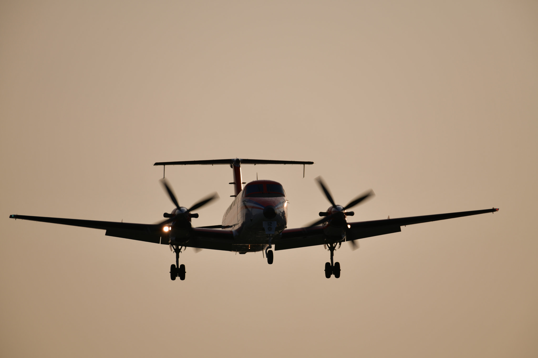 Nikon AF-S Nikkor 200-500mm F5.6E ED VR sample photo. Beech 1900c photography