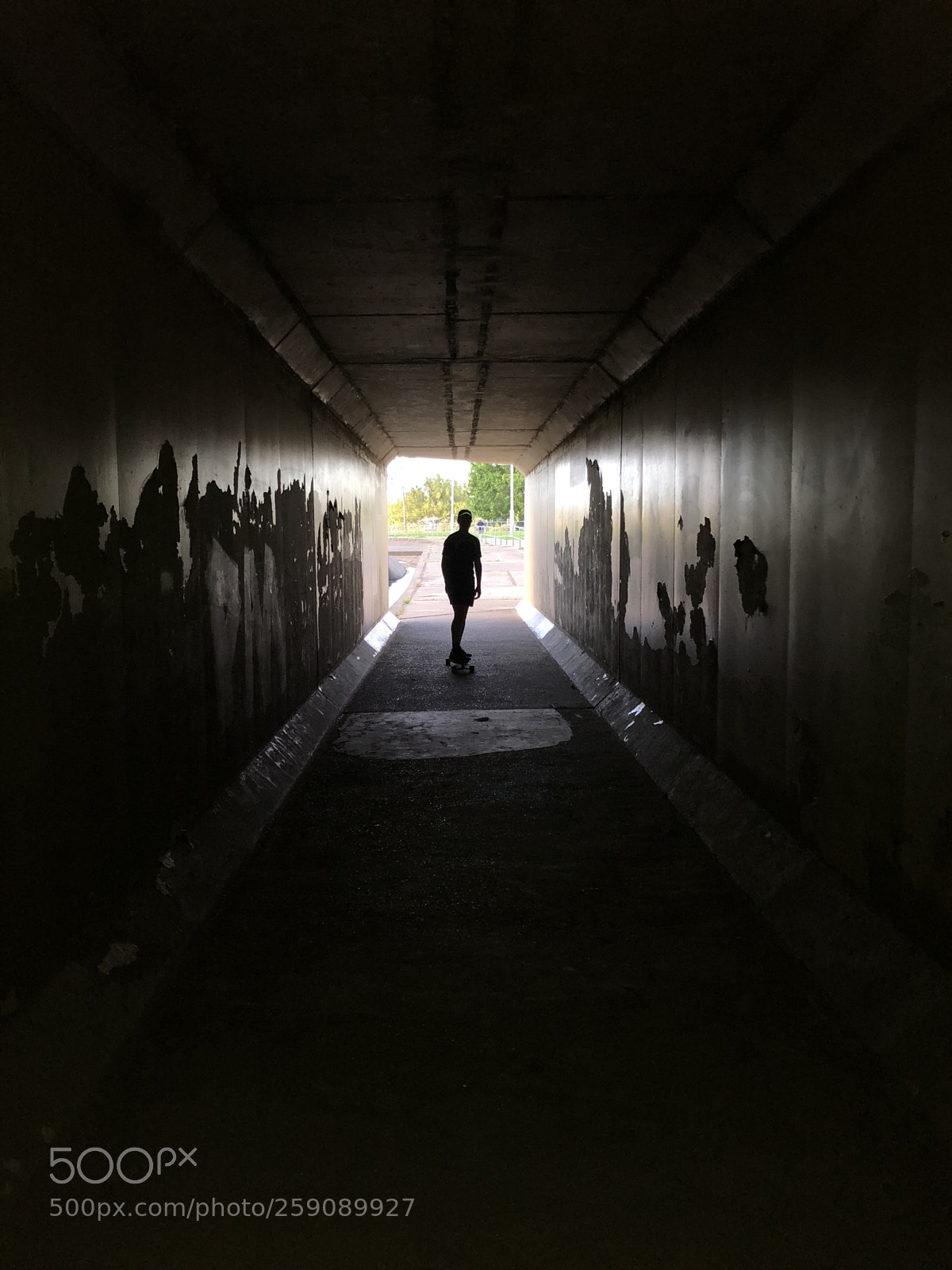 Apple iPhone 8 sample photo. Tunnel vision
 photography
