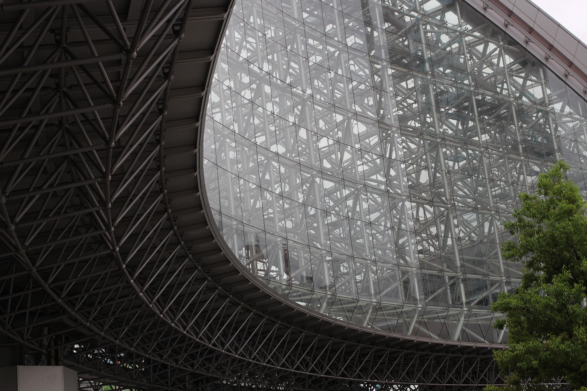 Canon EOS 100D (EOS Rebel SL1 / EOS Kiss X7) sample photo. Kanazawa station photography