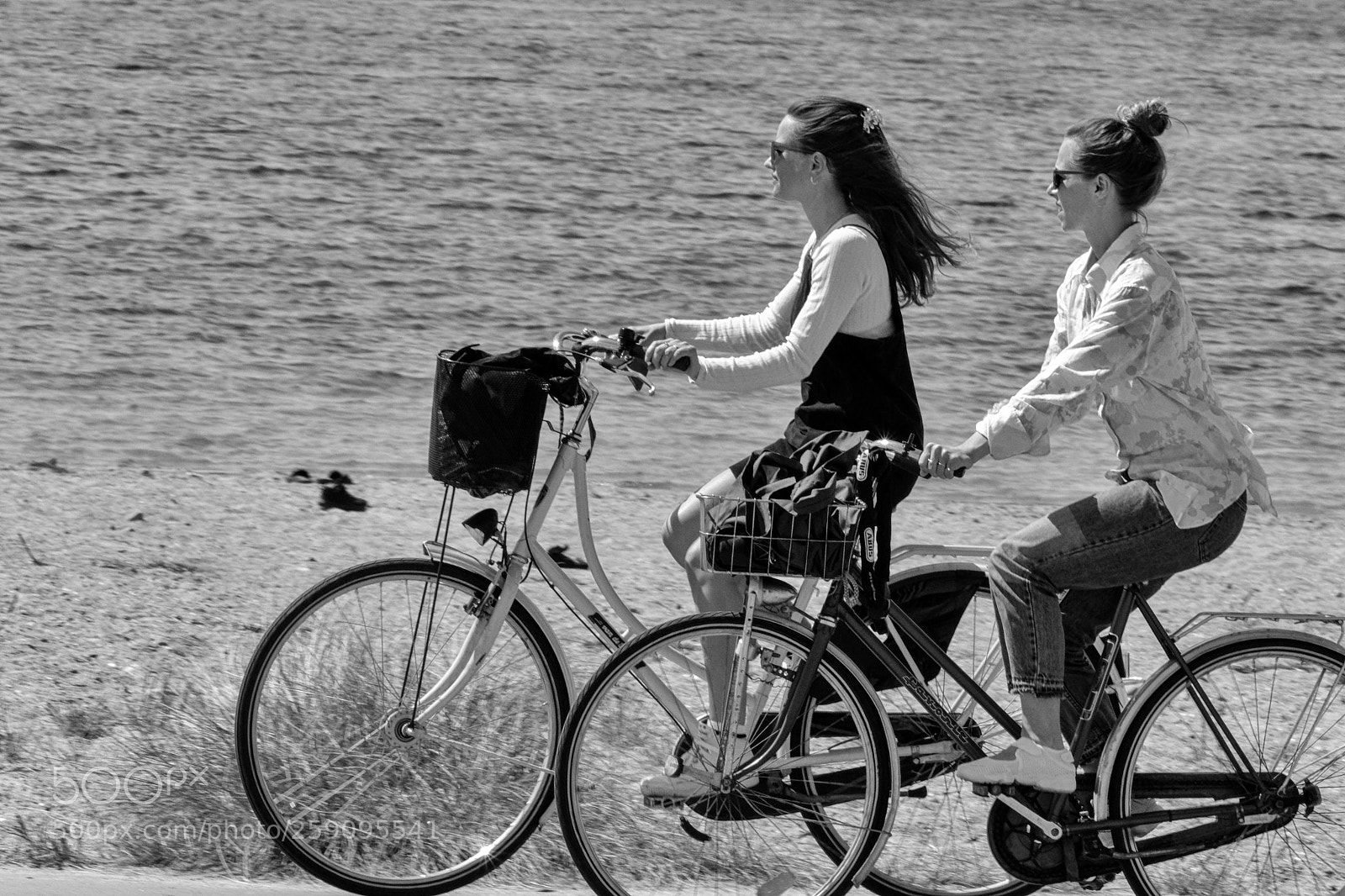 Fujifilm X-T2 sample photo. Bicycle girls photography