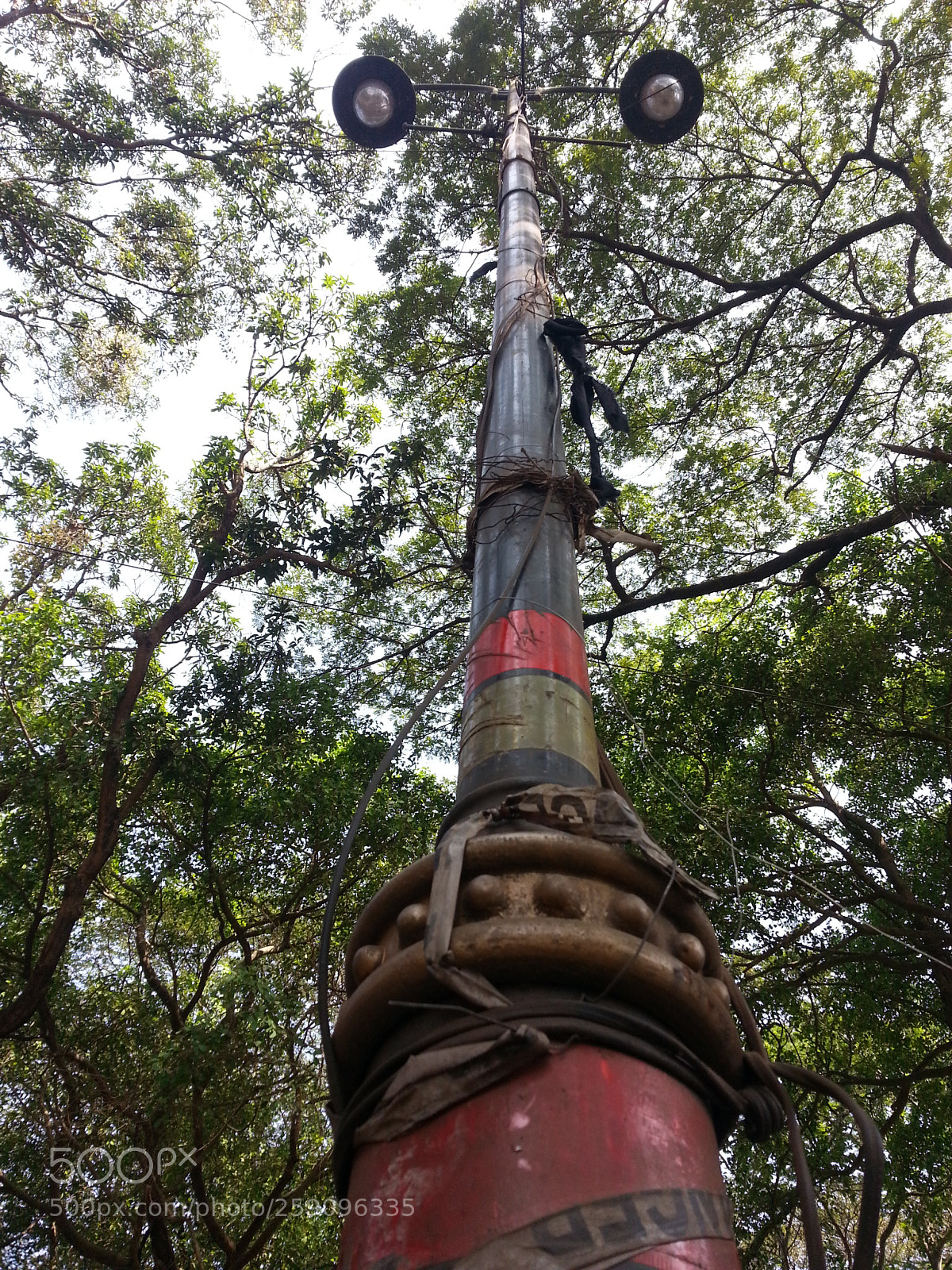 Samsung Galaxy S3 sample photo. Street light eyes photography