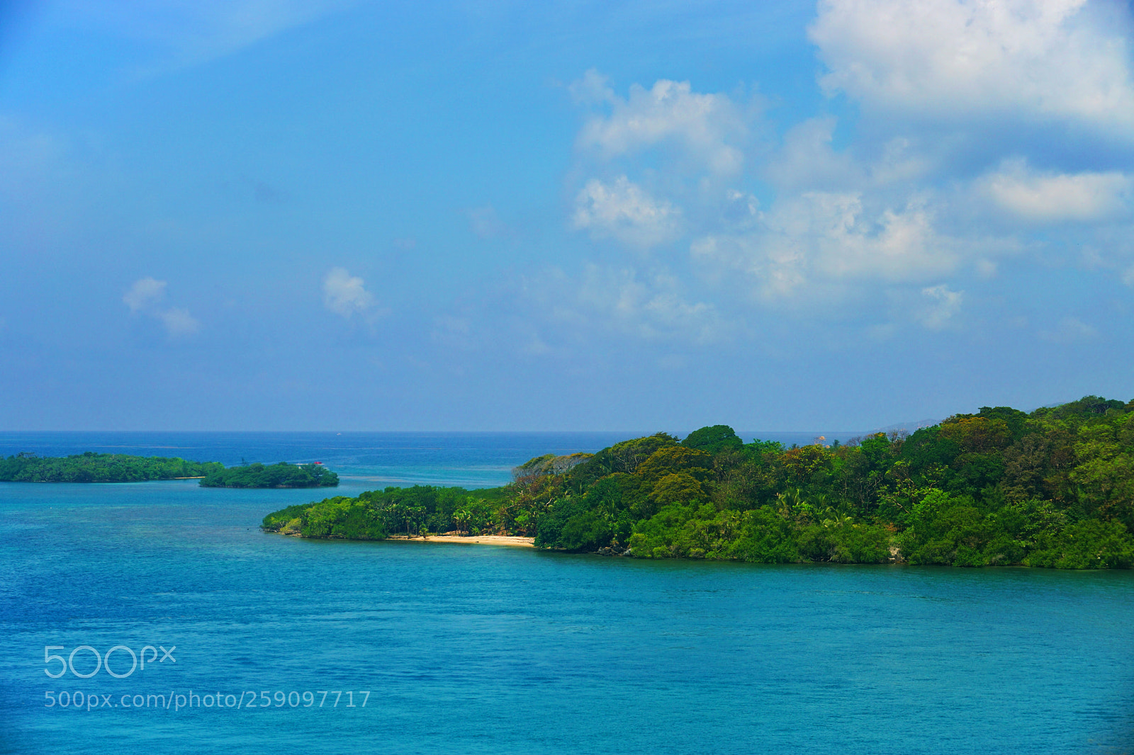 Sony a5100 sample photo. Island of roatan honduras photography