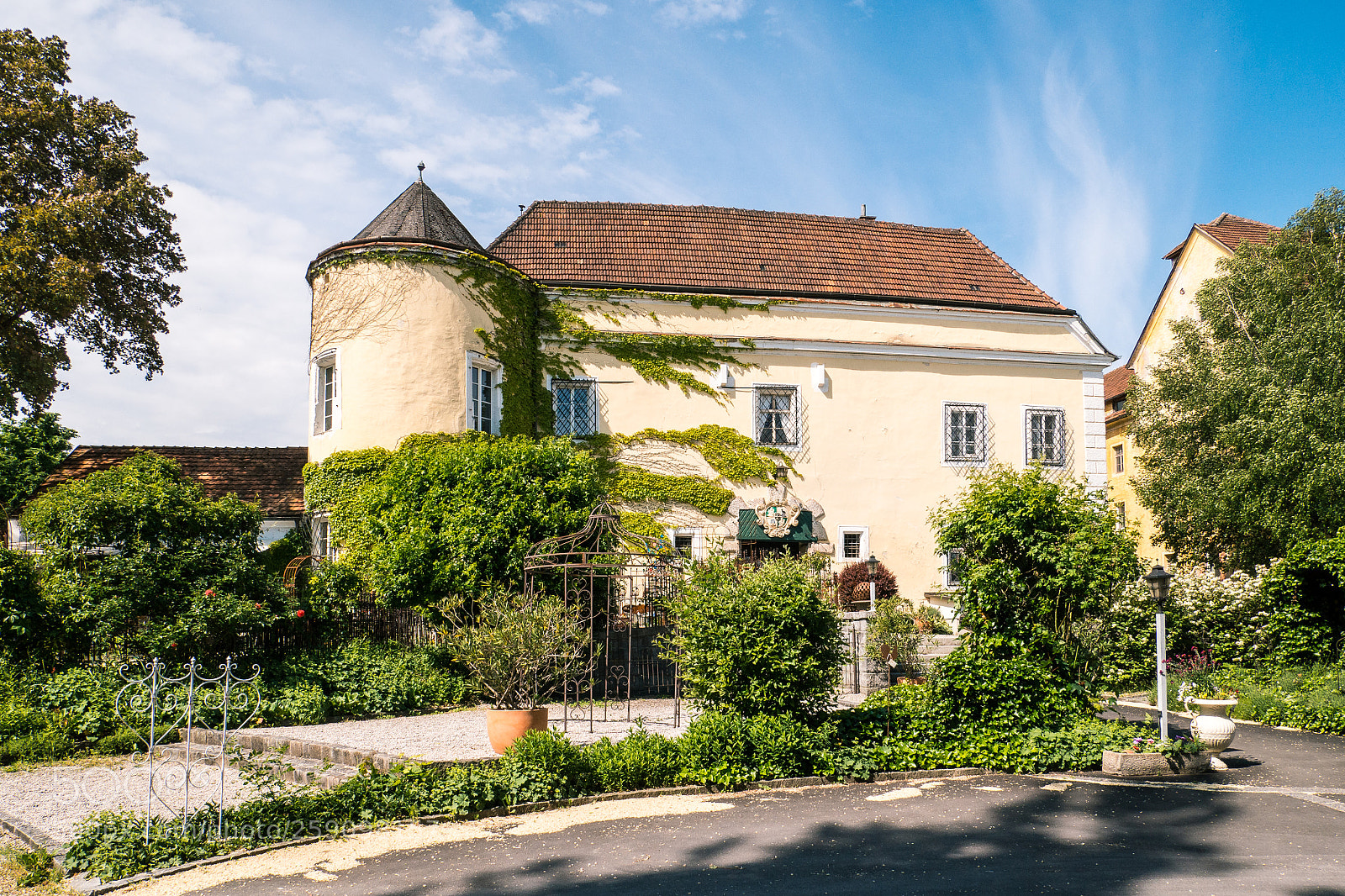 Olympus OM-D E-M10 sample photo. Schloss mühlgrub photography