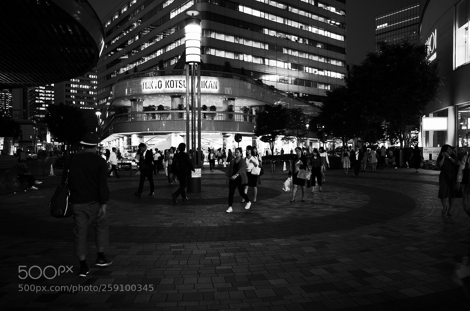 Ricoh GR II sample photo. Night photography