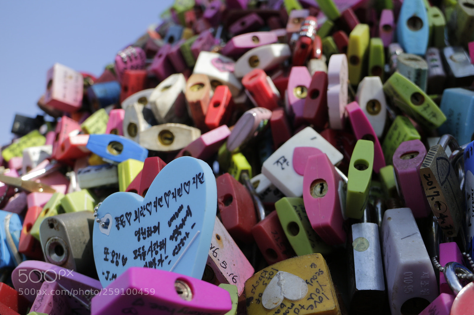 Canon EOS M sample photo. Padlock love sign photography