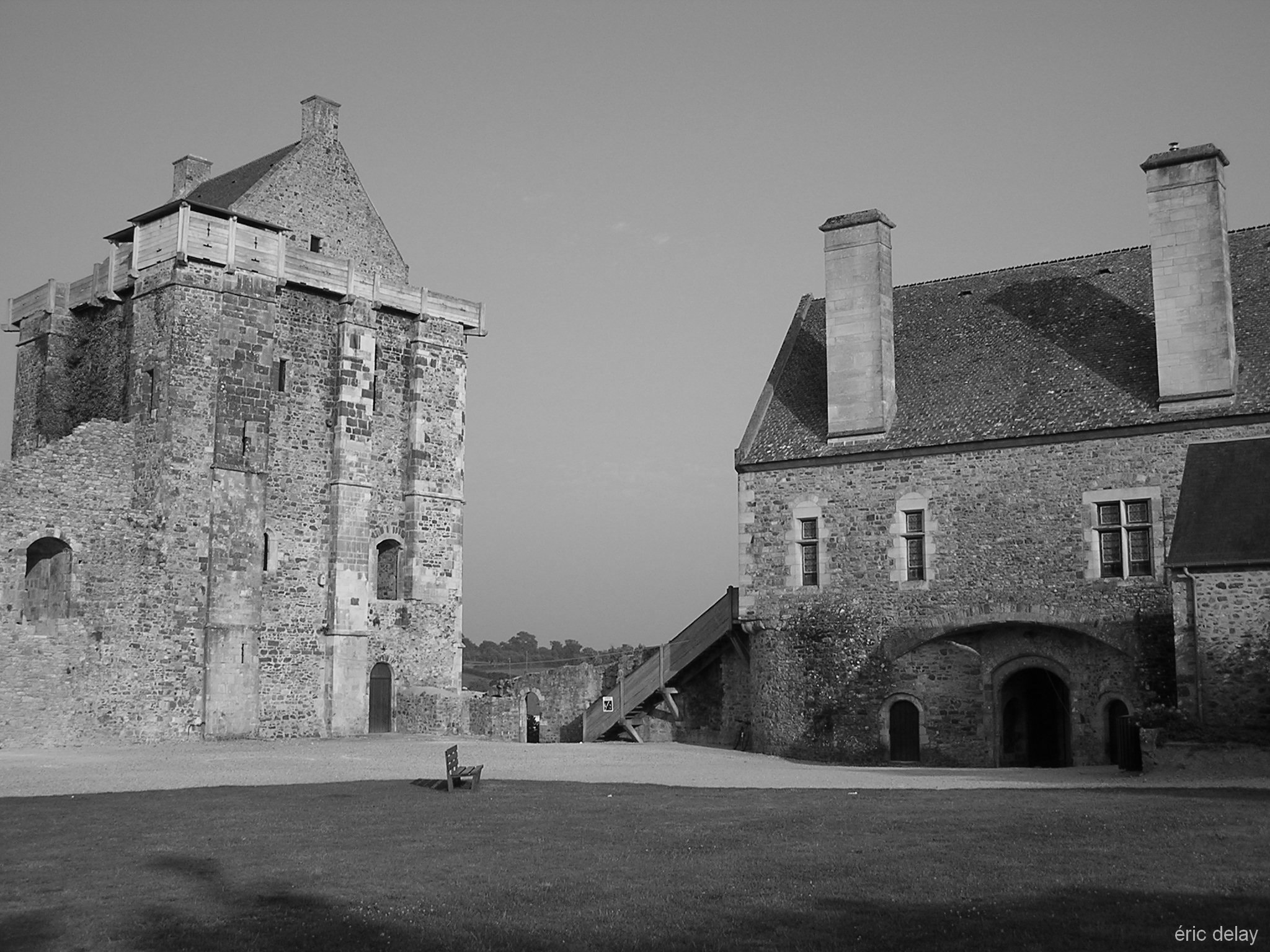 Olympus C740UZ sample photo. Château xième - normandie - france photography