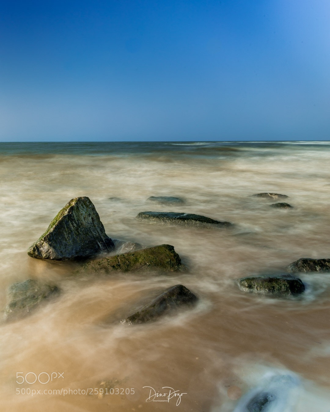 Canon EOS 5D Mark IV sample photo. Water and rocks.  photography