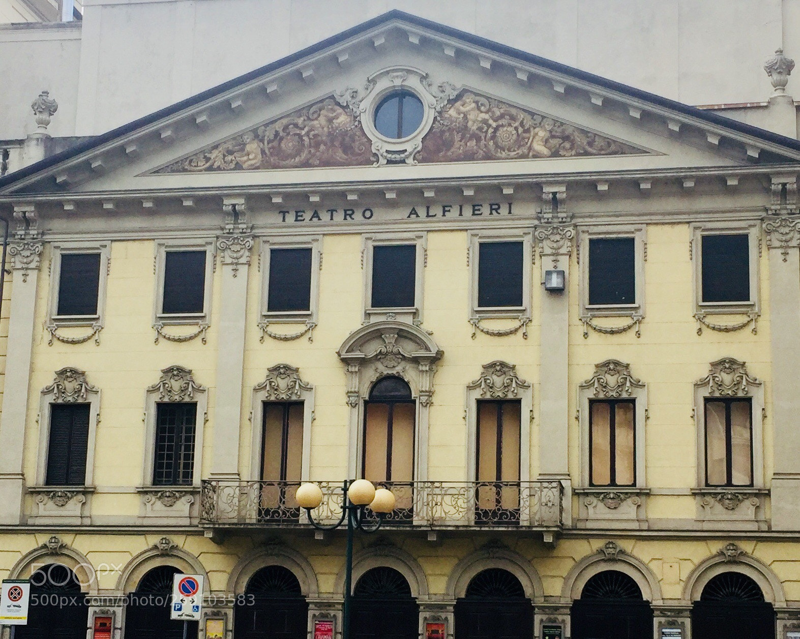 Apple iPhone 6 sample photo. Teatro alfieri - torino  photography