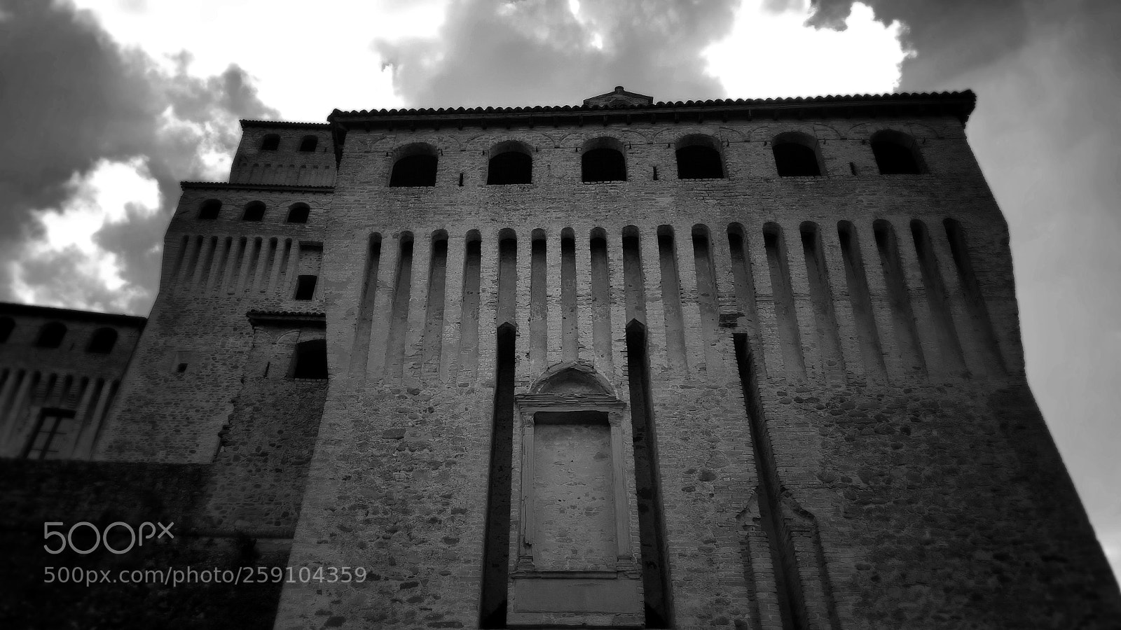 Samsung GALAXY S6 edge sample photo. Castello di torrechiara photography
