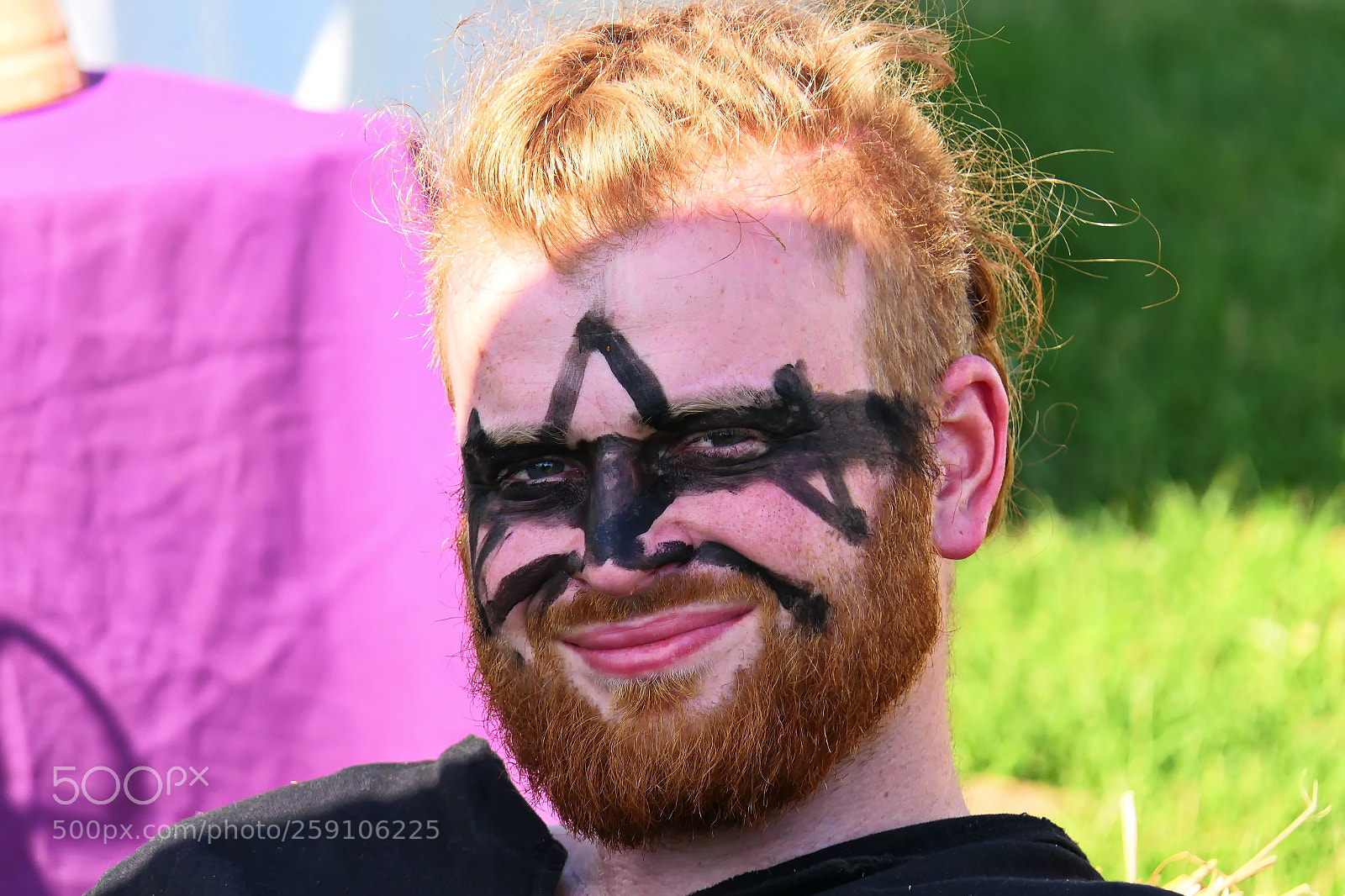 Panasonic Lumix DMC-FZ2500 (Lumix DMC-FZ2000) sample photo. Smile photography