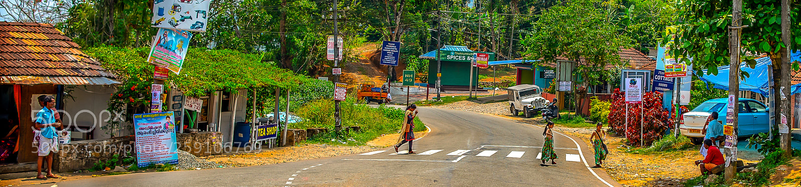Canon EOS 5D Mark IV sample photo. Crossing road photography