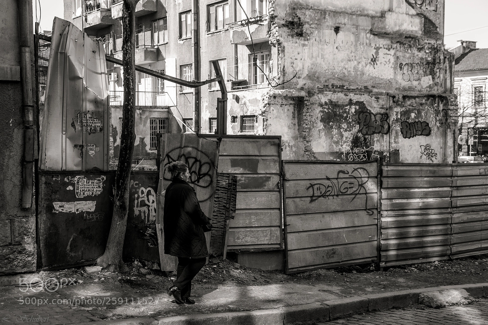 Fujifilm X-T1 sample photo. Danger photography
