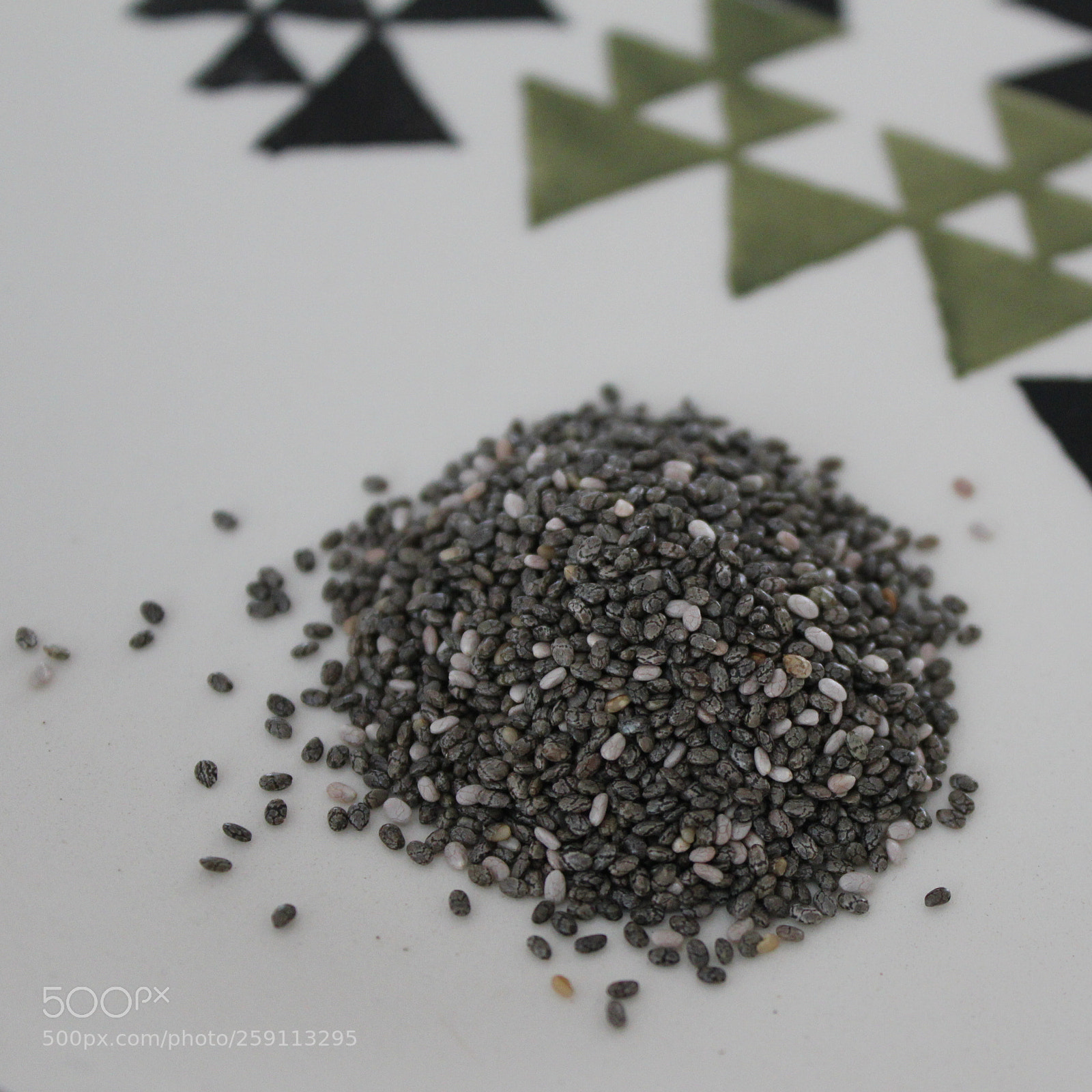 Canon EOS 550D (EOS Rebel T2i / EOS Kiss X4) sample photo. Chia seeds close up photography
