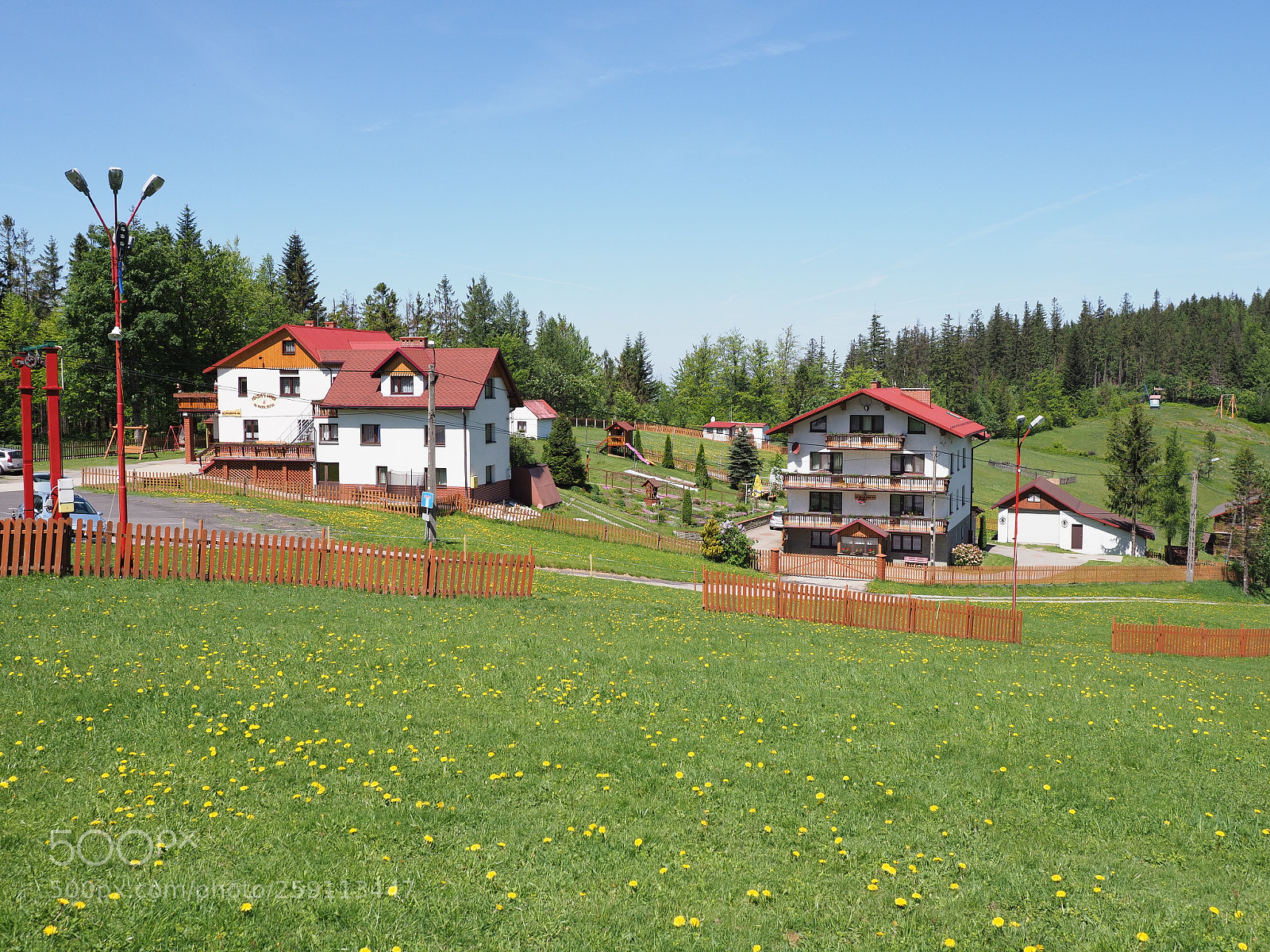 Olympus OM-D E-M1 Mark II sample photo. Houses in countryside landscape photography