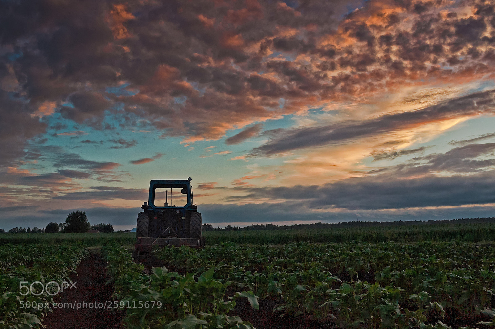 Canon EOS 50D sample photo. Tractor parked on the photography