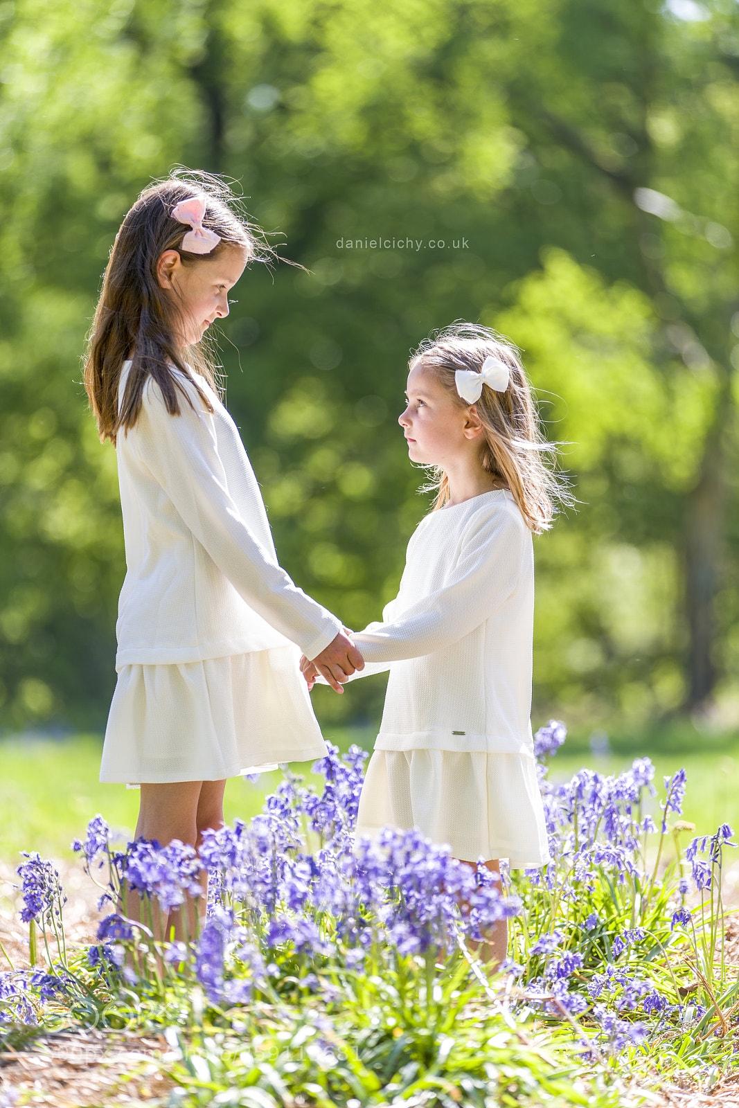 Sony a7R II sample photo. Sisters photography