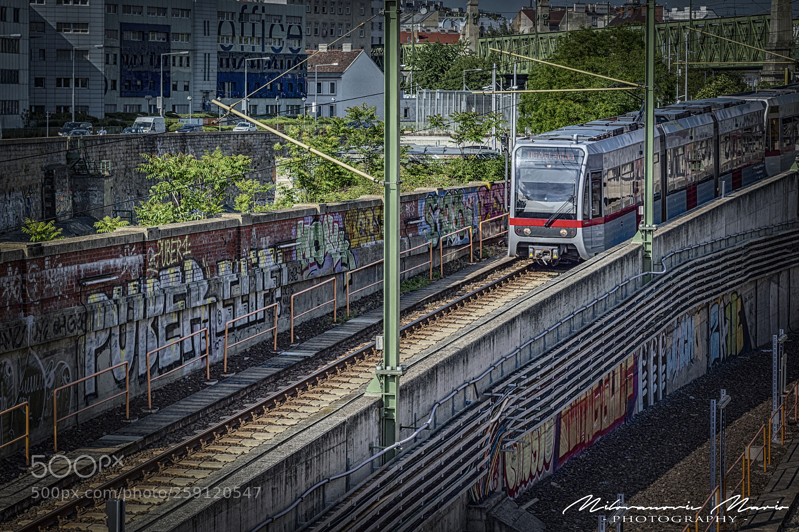 Nikon D3200 sample photo. The train photography