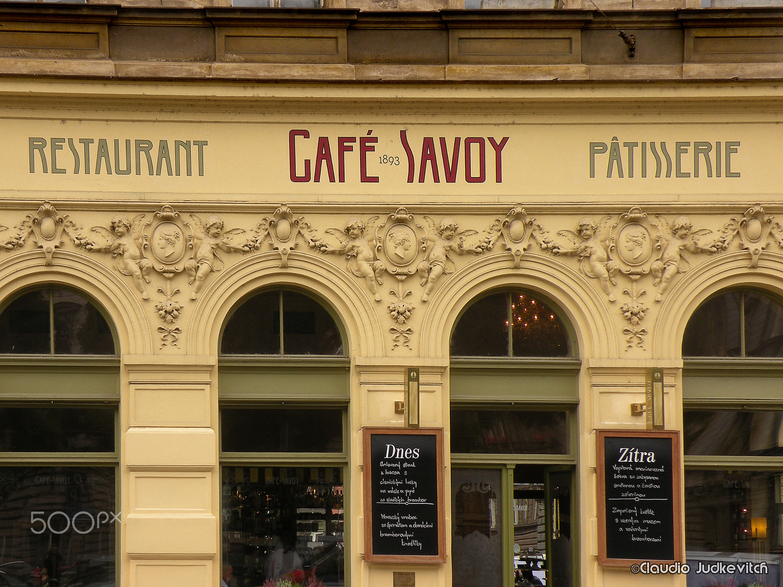 Nikon Coolpix P80 sample photo. Cafe savoy photography