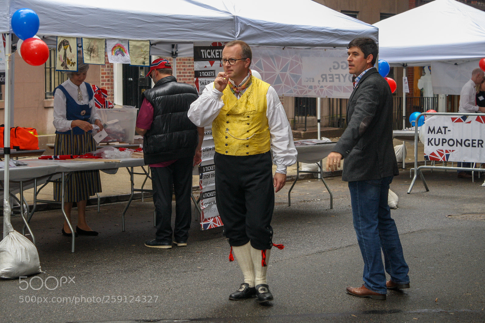 Canon EOS 1000D (EOS Digital Rebel XS / EOS Kiss F) sample photo. May 17 norwegian constitution day 2018 photography