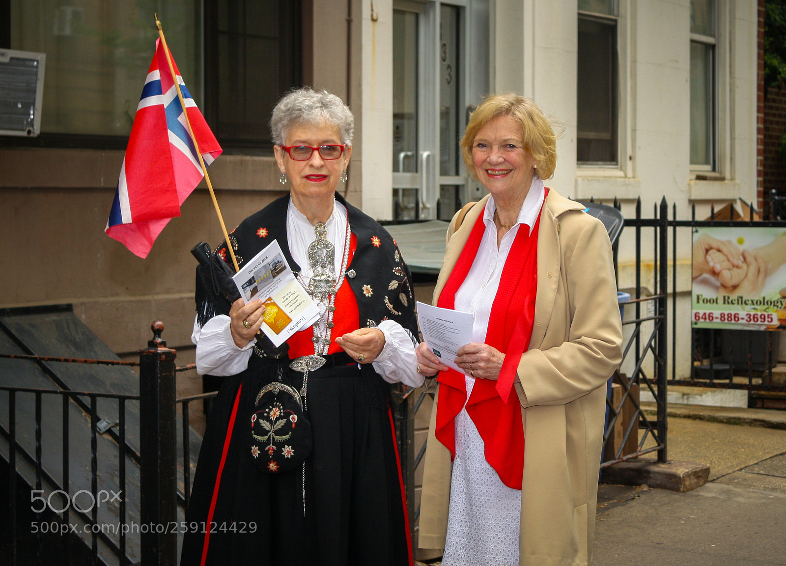 Canon EOS 1000D (EOS Digital Rebel XS / EOS Kiss F) sample photo. May 17 norwegian constitution day 2018 photography