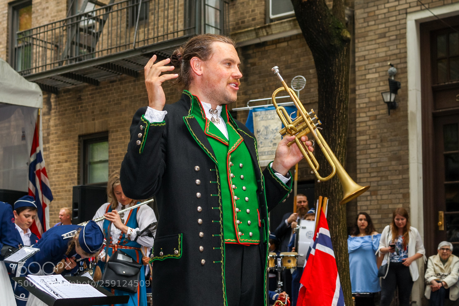 Canon EOS 1000D (EOS Digital Rebel XS / EOS Kiss F) sample photo. May 17 norwegian constitution day 2018 photography