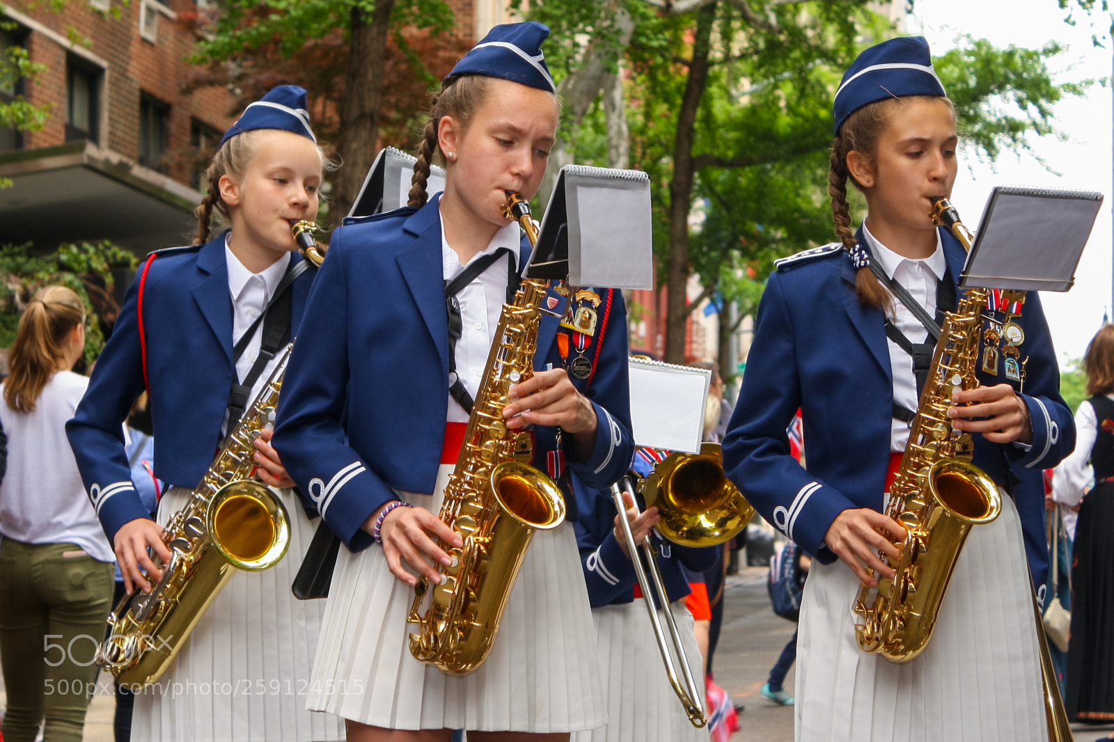 Canon EOS 1000D (EOS Digital Rebel XS / EOS Kiss F) sample photo. May 17 norwegian constitution day 2018 photography