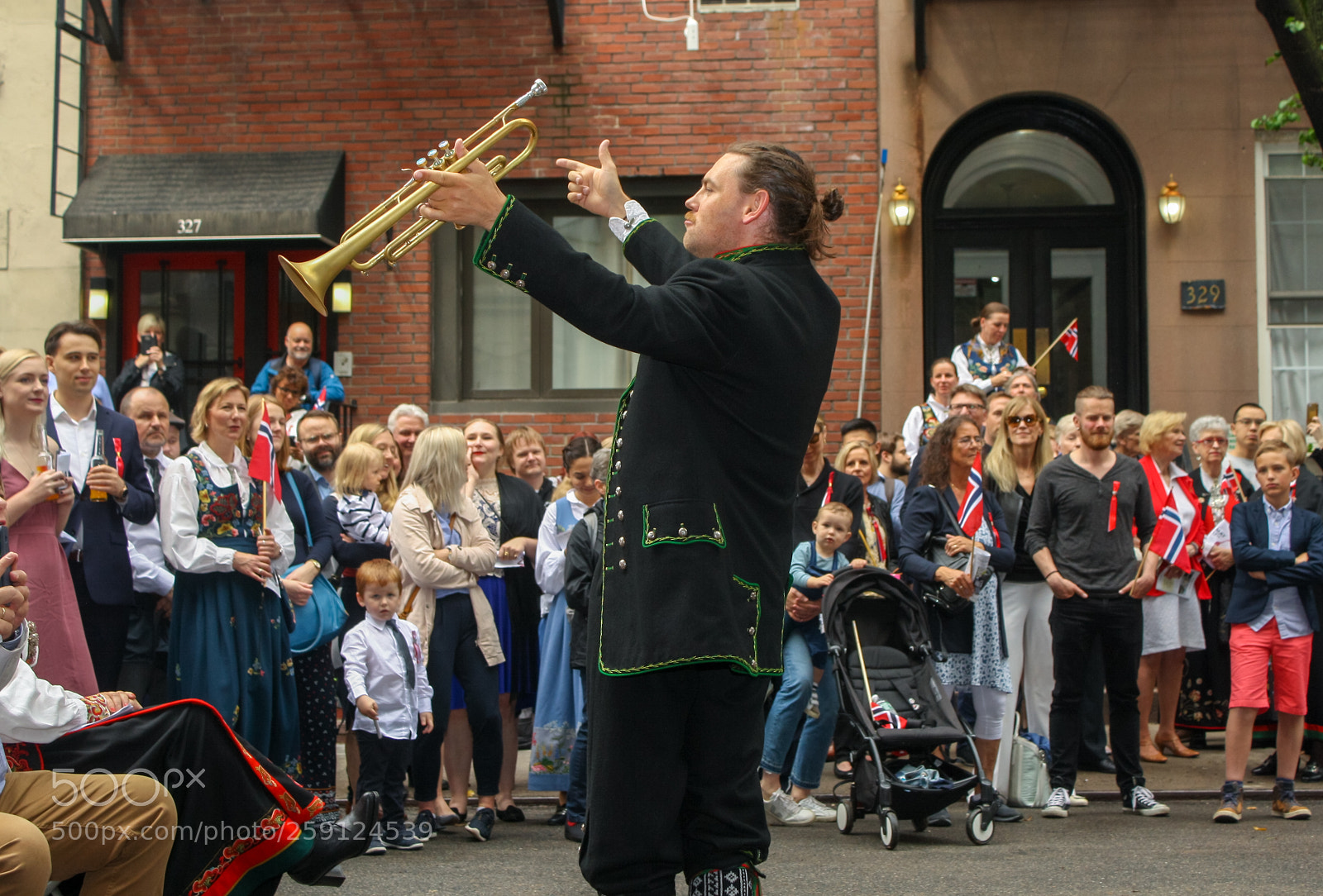 Canon EOS 1000D (EOS Digital Rebel XS / EOS Kiss F) sample photo. May 17 norwegian constitution day 2018 photography